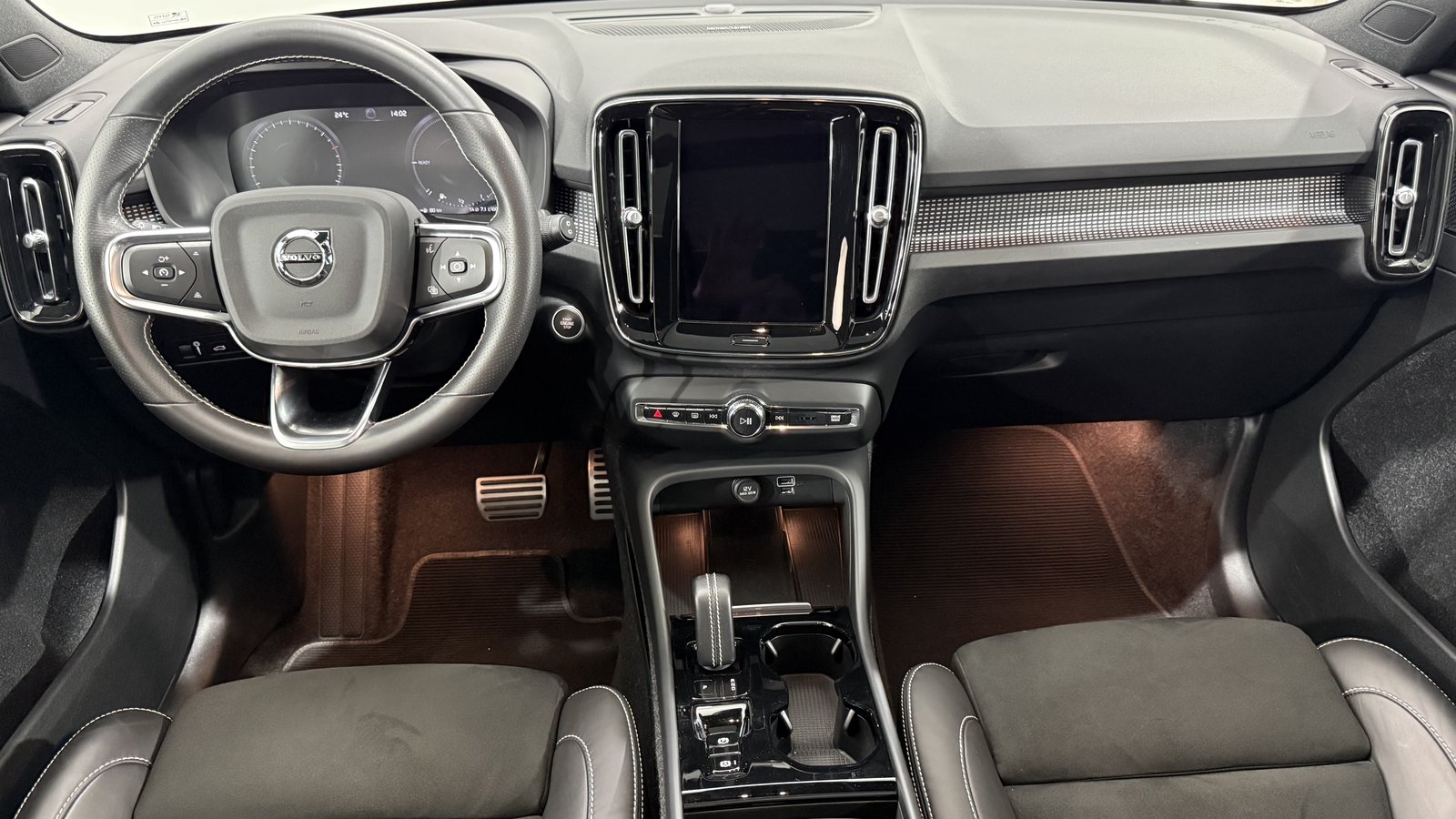 VOLVO XC40 1.5 T5 PiH R-Design, Full-Hybrid Petrol/Electric, Second hand / Used, Automatic - 5