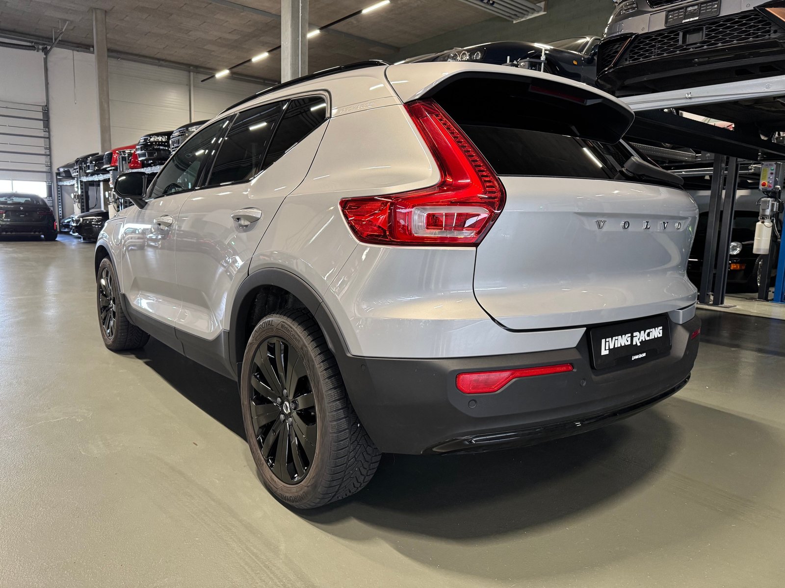 VOLVO XC40 T4 PHEV Ultimate Dark DCT, Plug-in-Hybrid Petrol/Electric, Second hand / Used, Automatic - 3