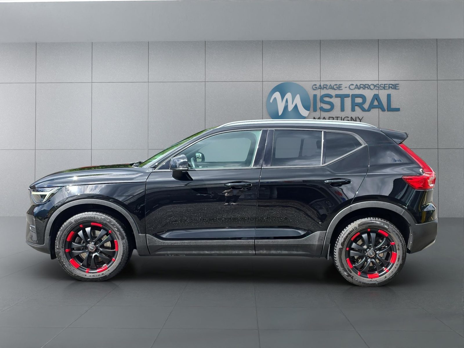 VOLVO XC40 2.0 B3 MH Core, Mild-Hybrid Benzin/Elektro, Occasion / Gebraucht, Automatik - 2