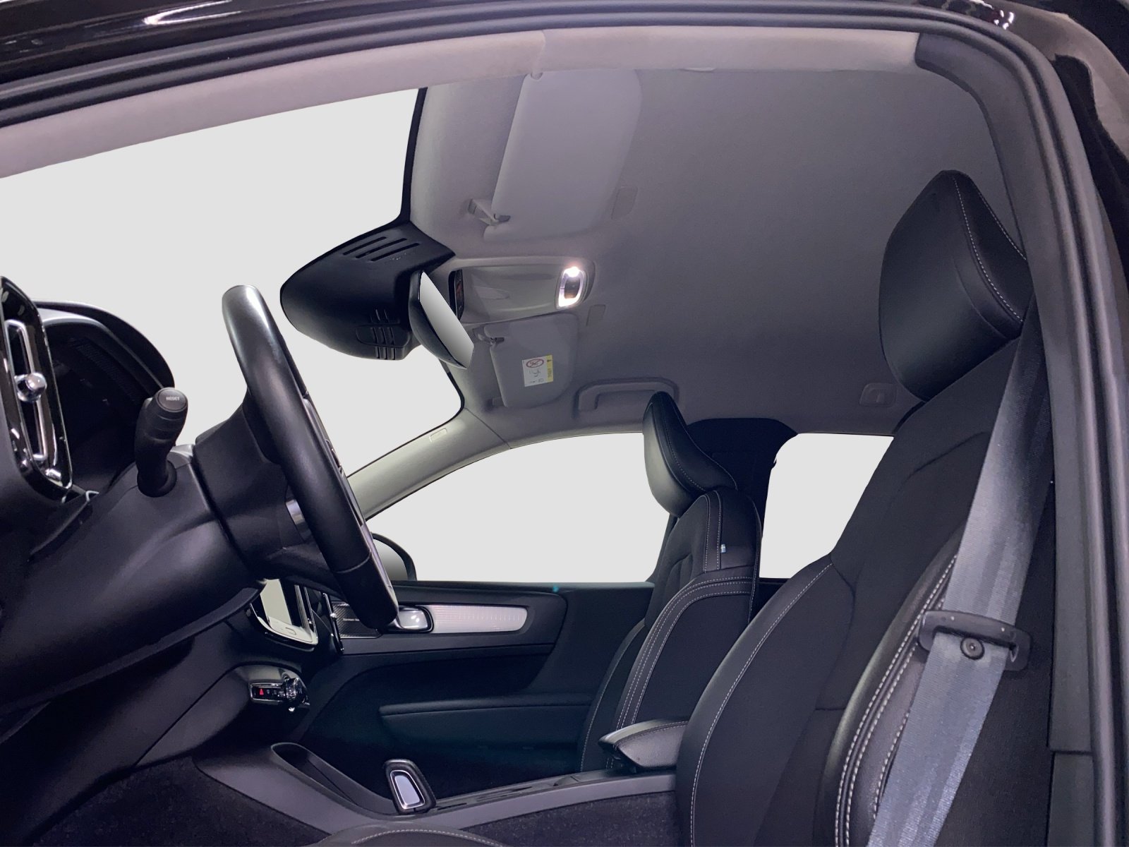 VOLVO XC40 2.0 D4 Momentum AWD, Diesel, Occasion / Utilisé, Automatique - 7