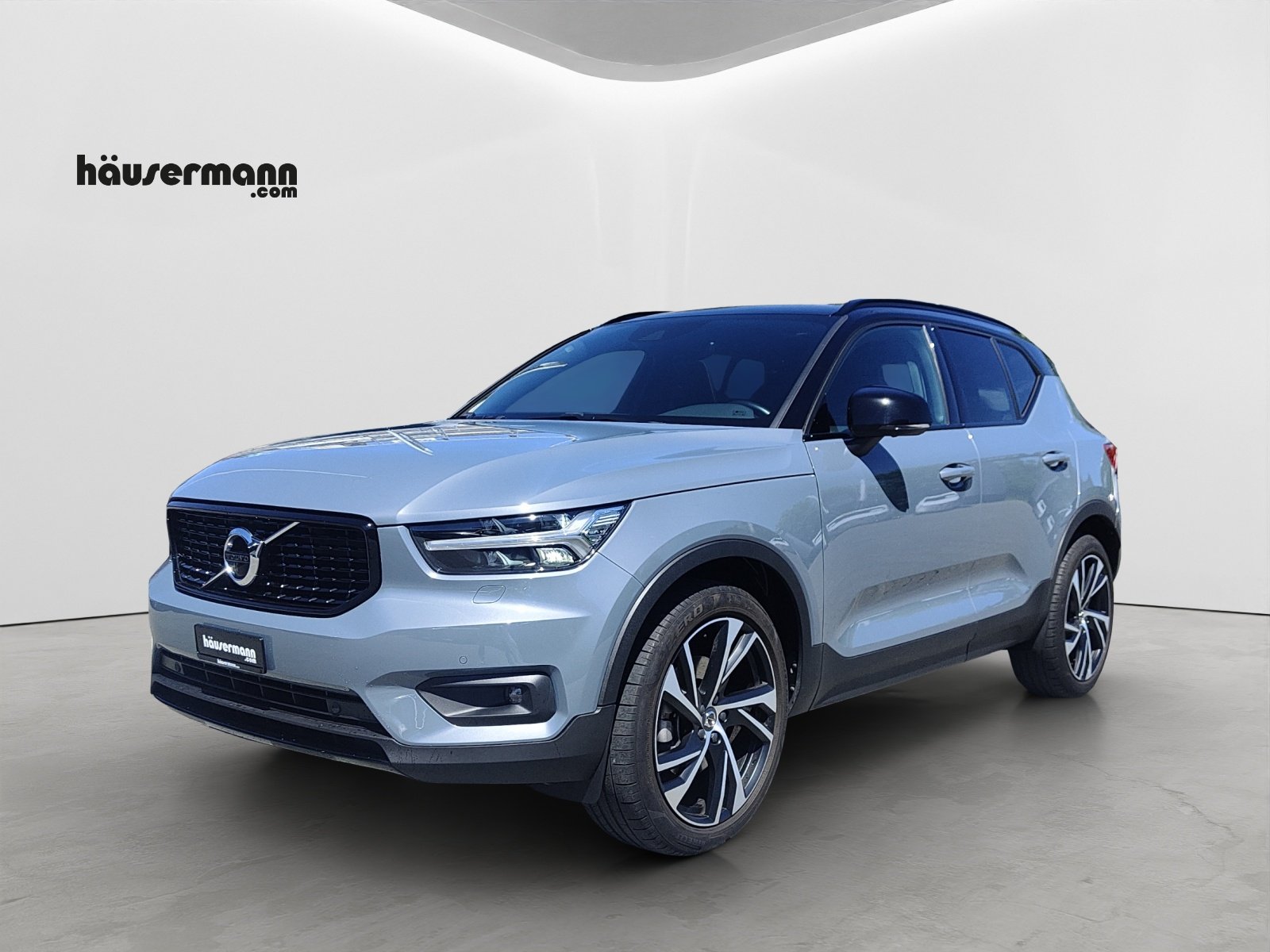 VOLVO XC40 2.0 B4 MH R-Design AWD
