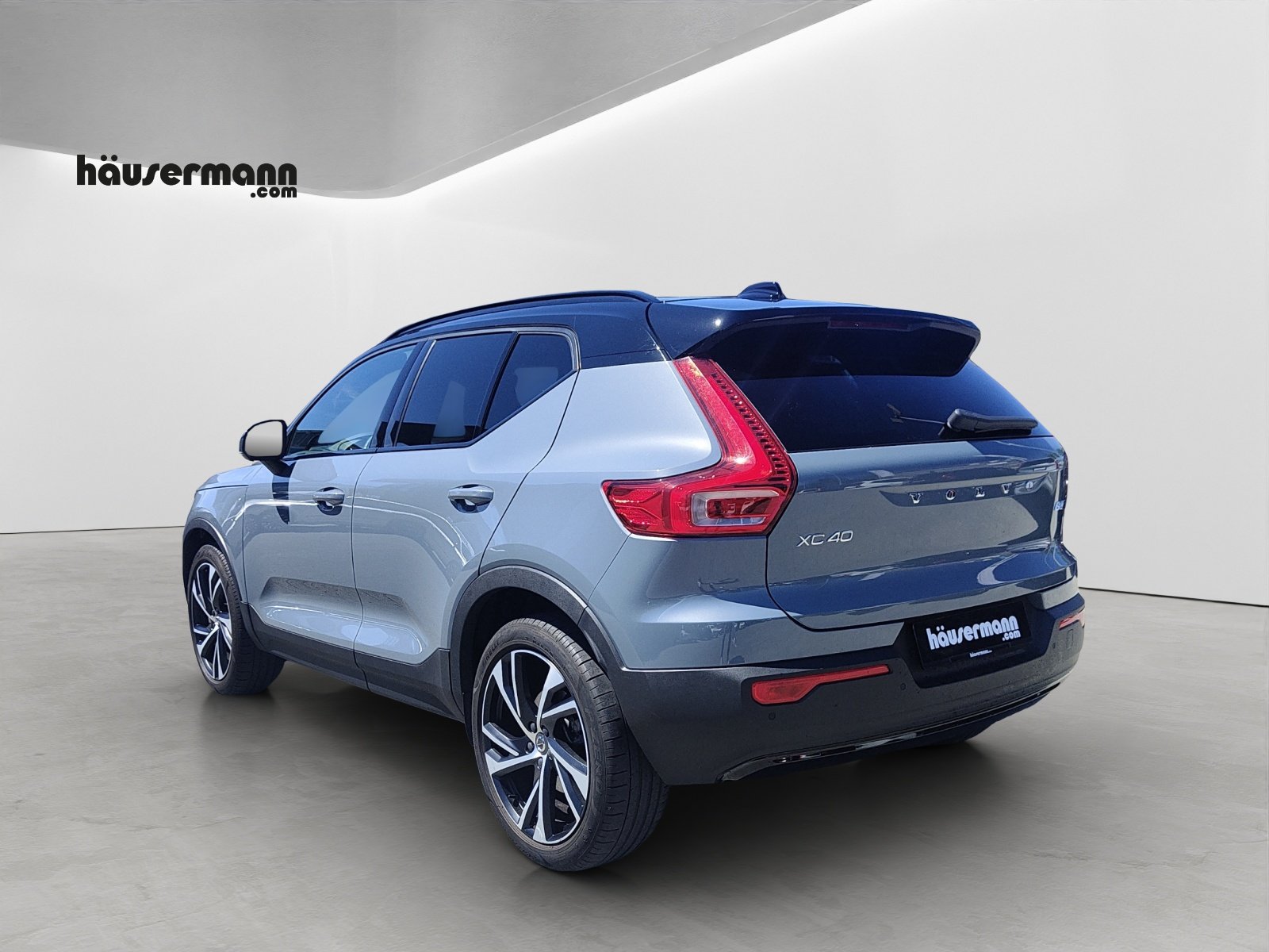 VOLVO XC40 2.0 B4 MH R-Design AWD, Mild-Hybrid Benzin/Elektro, Occasion / Gebraucht, Automatik - 4