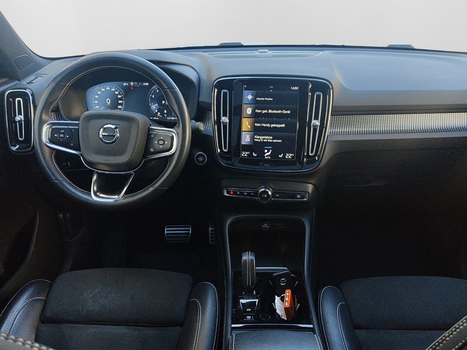 VOLVO XC40 2.0 B4 MH R-Design AWD, Mild-Hybrid Benzin/Elektro, Occasion / Gebraucht, Automatik - 7