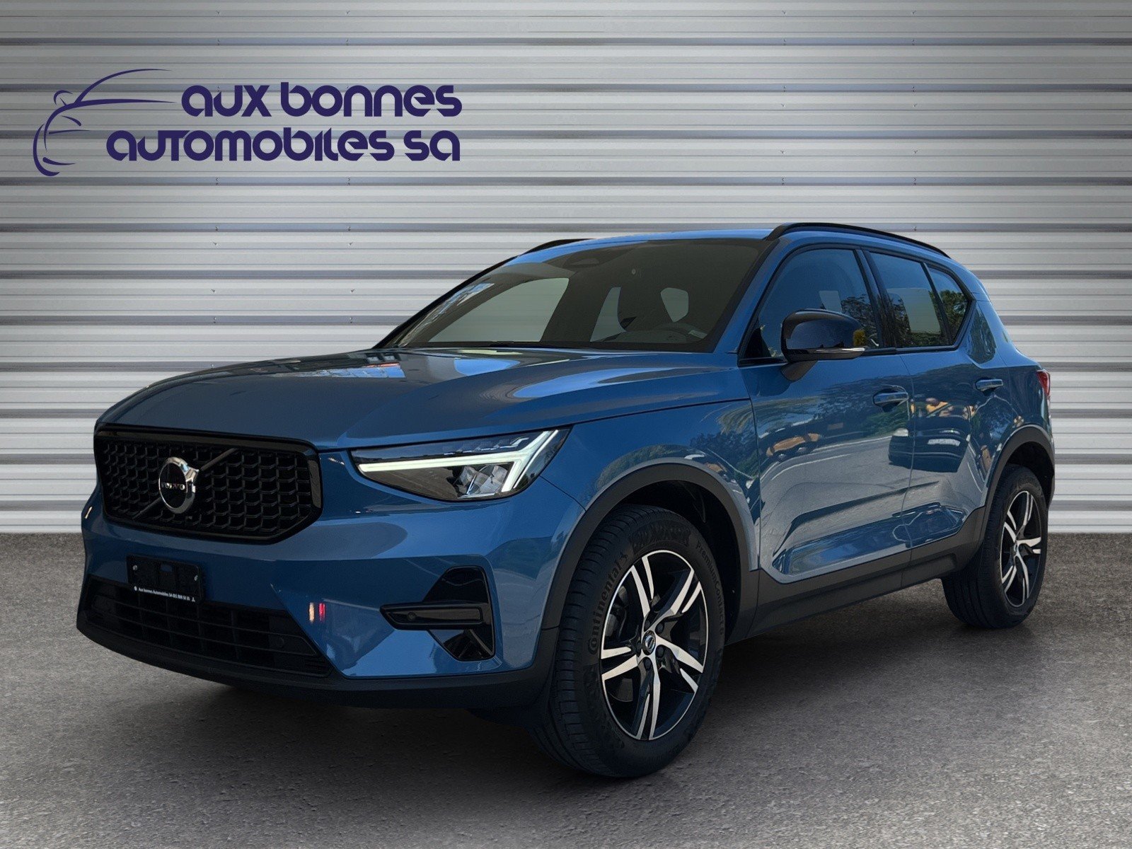 VOLVO XC40 B4 Benzin Mild Hybrid AWD Plus Dark DCT