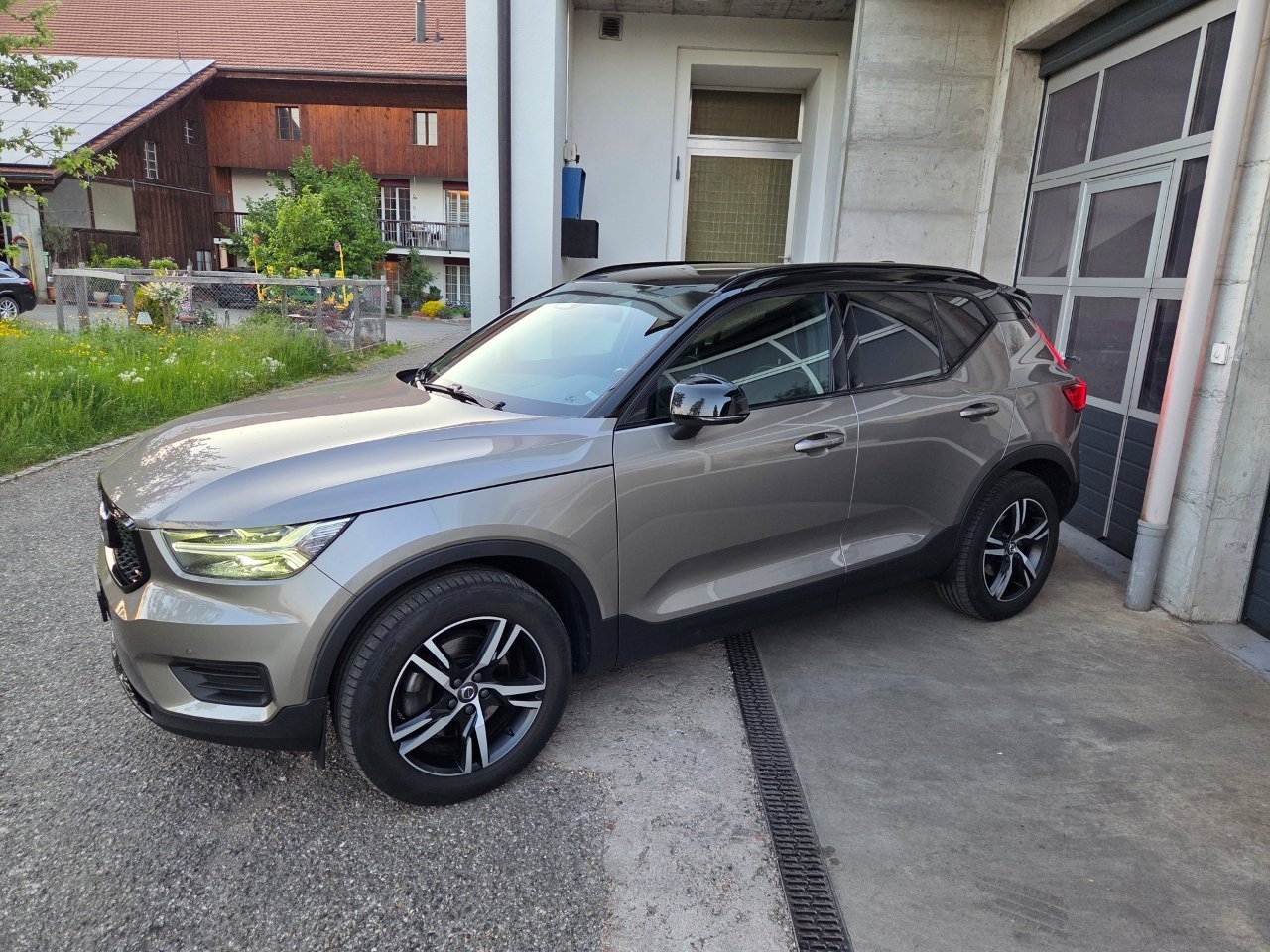 VOLVO XC40 B4 Benzin Mild Hybrid AWD Plus Bright DCT, Hybride Leggero Benzina/Elettrica, Occasioni / Usate, Automatico - 2