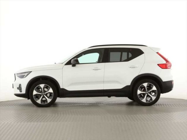 VOLVO XC40 B3 Benzin Mild Hybrid Plus Dark DCT, Mild-Hybrid Benzin/Elektro, Occasion / Gebraucht, Automatik - 2