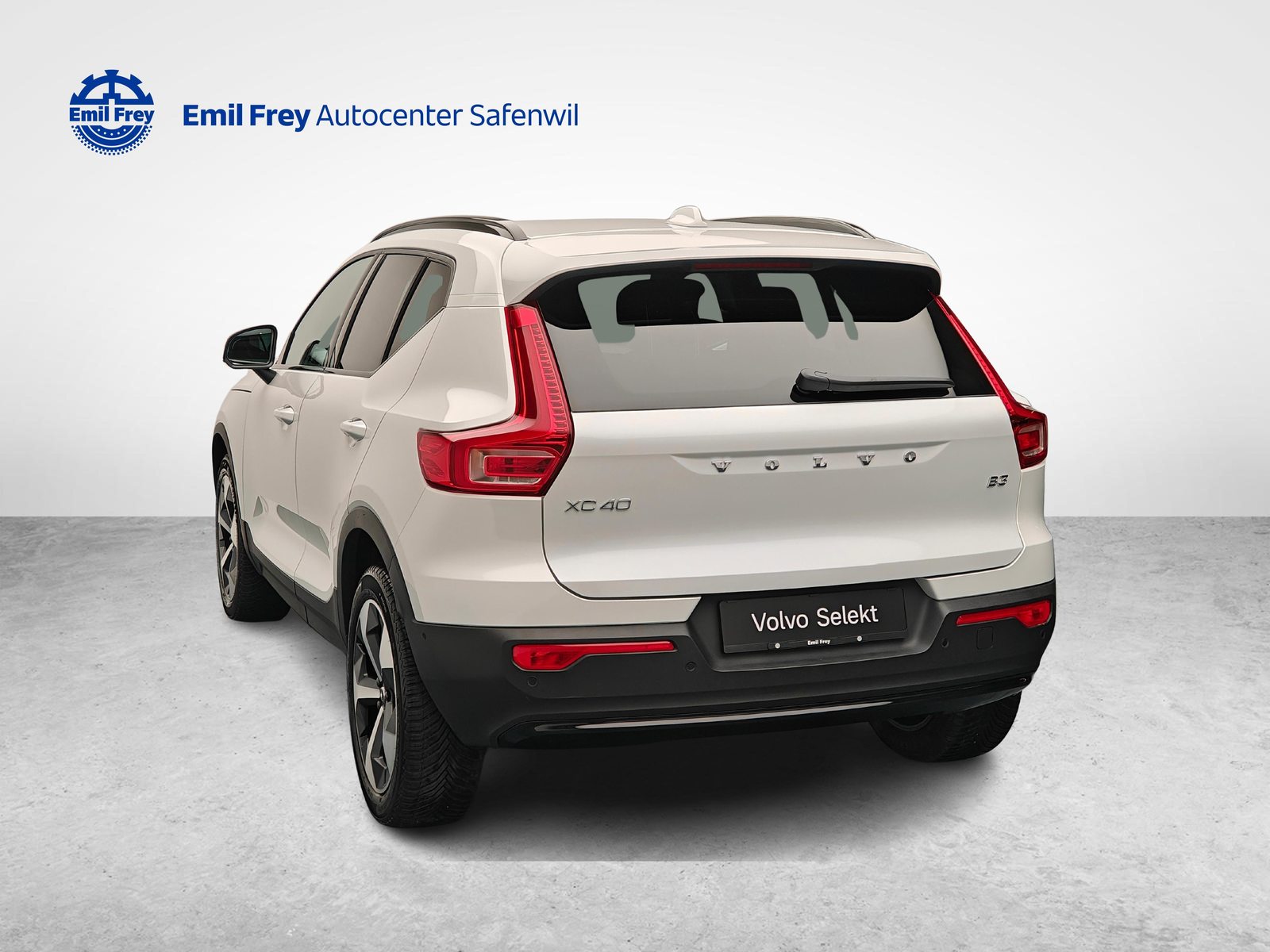 VOLVO XC40 2.0 B3 MH Plus Dark, Hybride Léger Essence/Électricité, Occasion / Utilisé, Automatique - 3