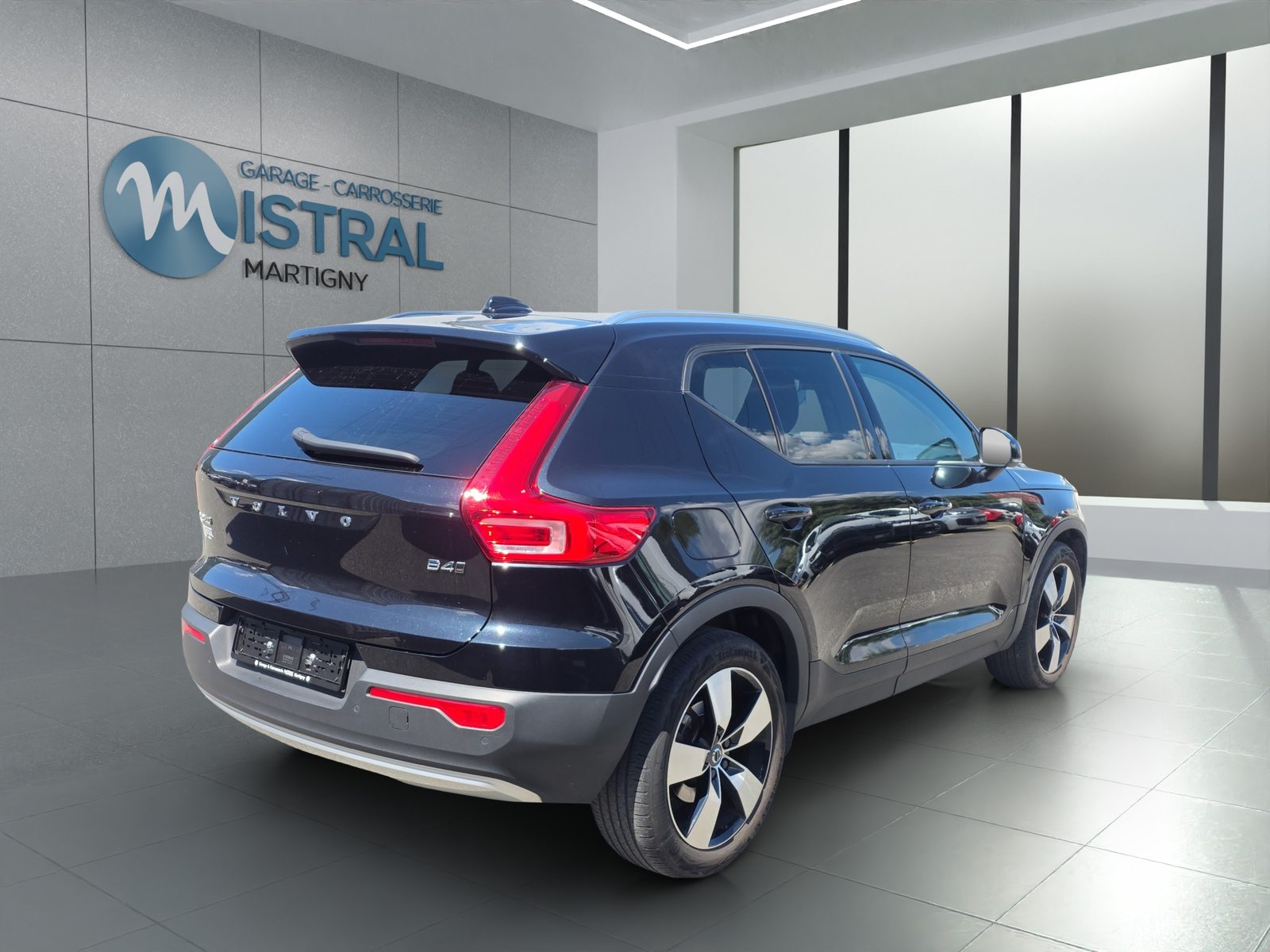 VOLVO XC40 2.0 B4 MH Inscription AWD, Mild-Hybrid Petrol/Electric, Second hand / Used, Automatic - 5