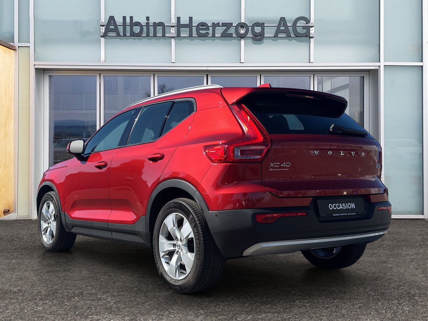 VOLVO XC40 2.0 D4 Momentum AWD, Diesel, Second hand / Used, Automatic - 3