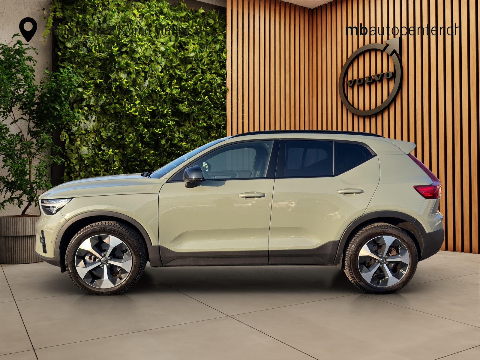 VOLVO XC40 2.0 B4 MH Plus Dark, Mild-Hybrid Petrol/Electric, Second hand / Used, Automatic - 2
