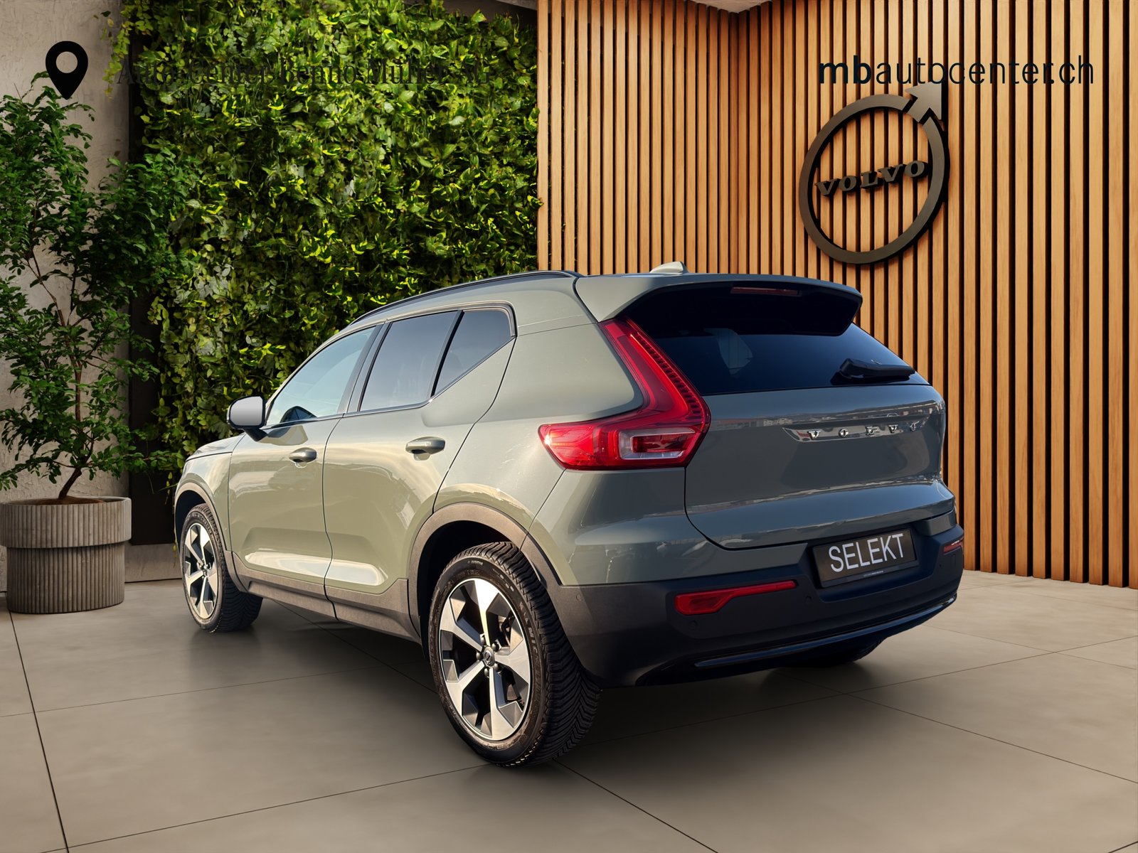 VOLVO XC40 2.0 B4 MH Plus Dark, Mild-Hybrid Petrol/Electric, Second hand / Used, Automatic - 3