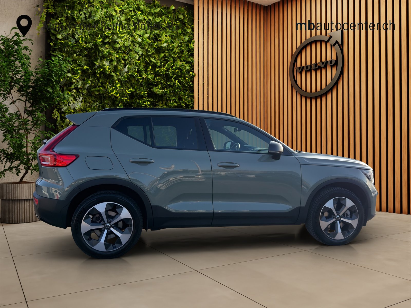 VOLVO XC40 2.0 B4 MH Plus Dark, Mild-Hybrid Petrol/Electric, Second hand / Used, Automatic - 6