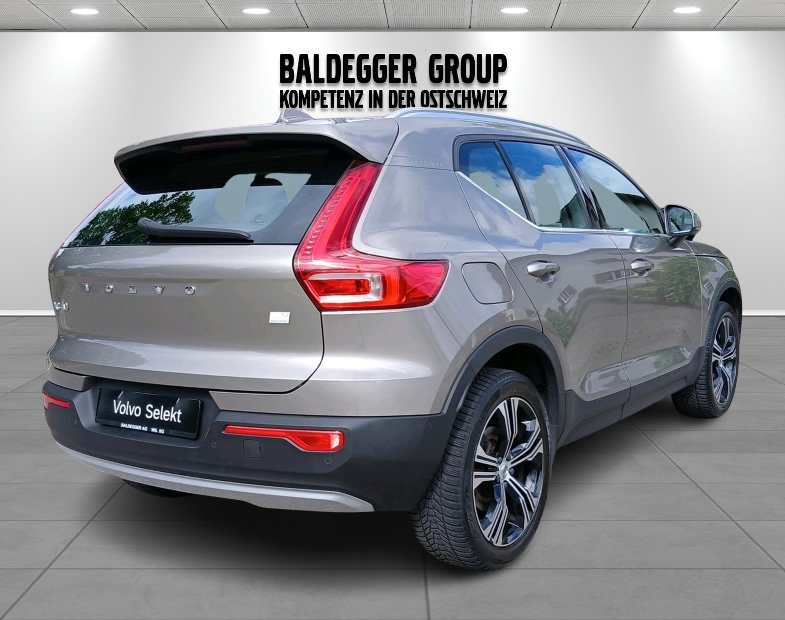 VOLVO XC40 1.5 T4 PiH Inscription, Full-Hybrid Petrol/Electric, Second hand / Used, Automatic - 2