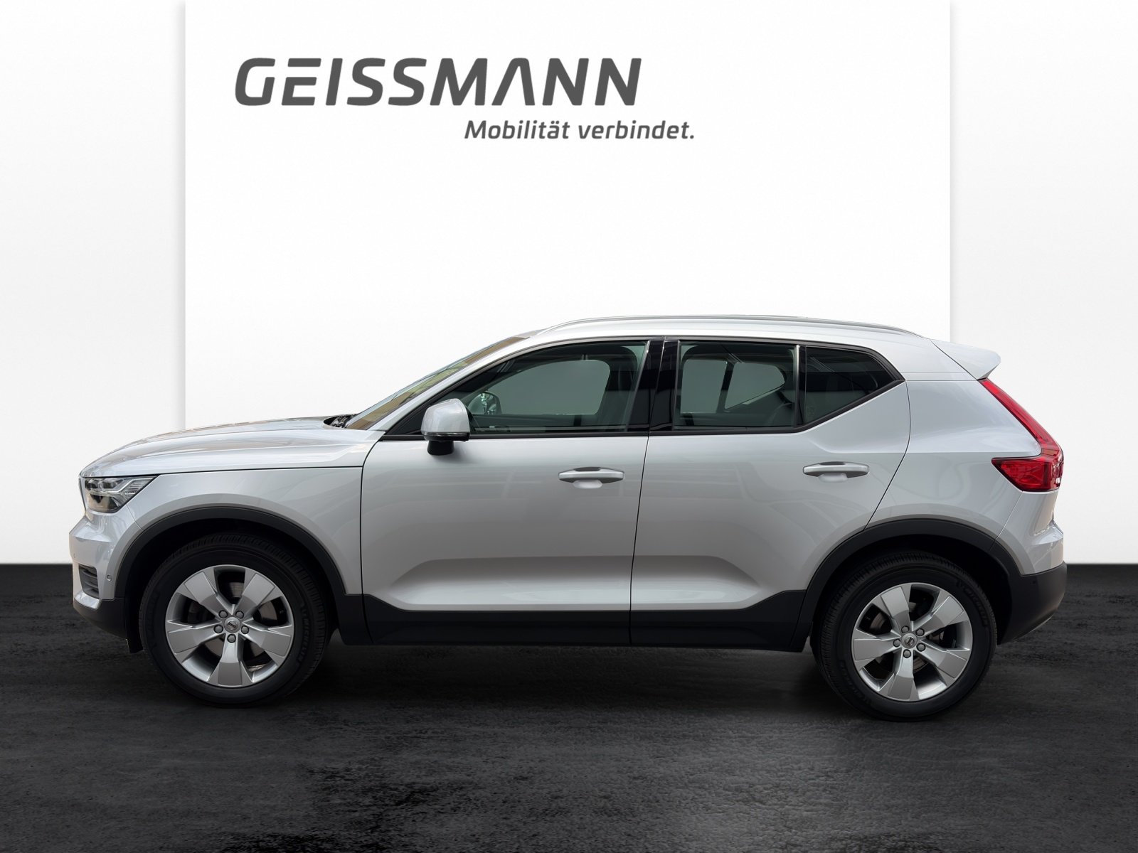 VOLVO XC40 2.0 D4 Momentum AWD, Diesel, Occasion / Gebraucht, Automatik - 3