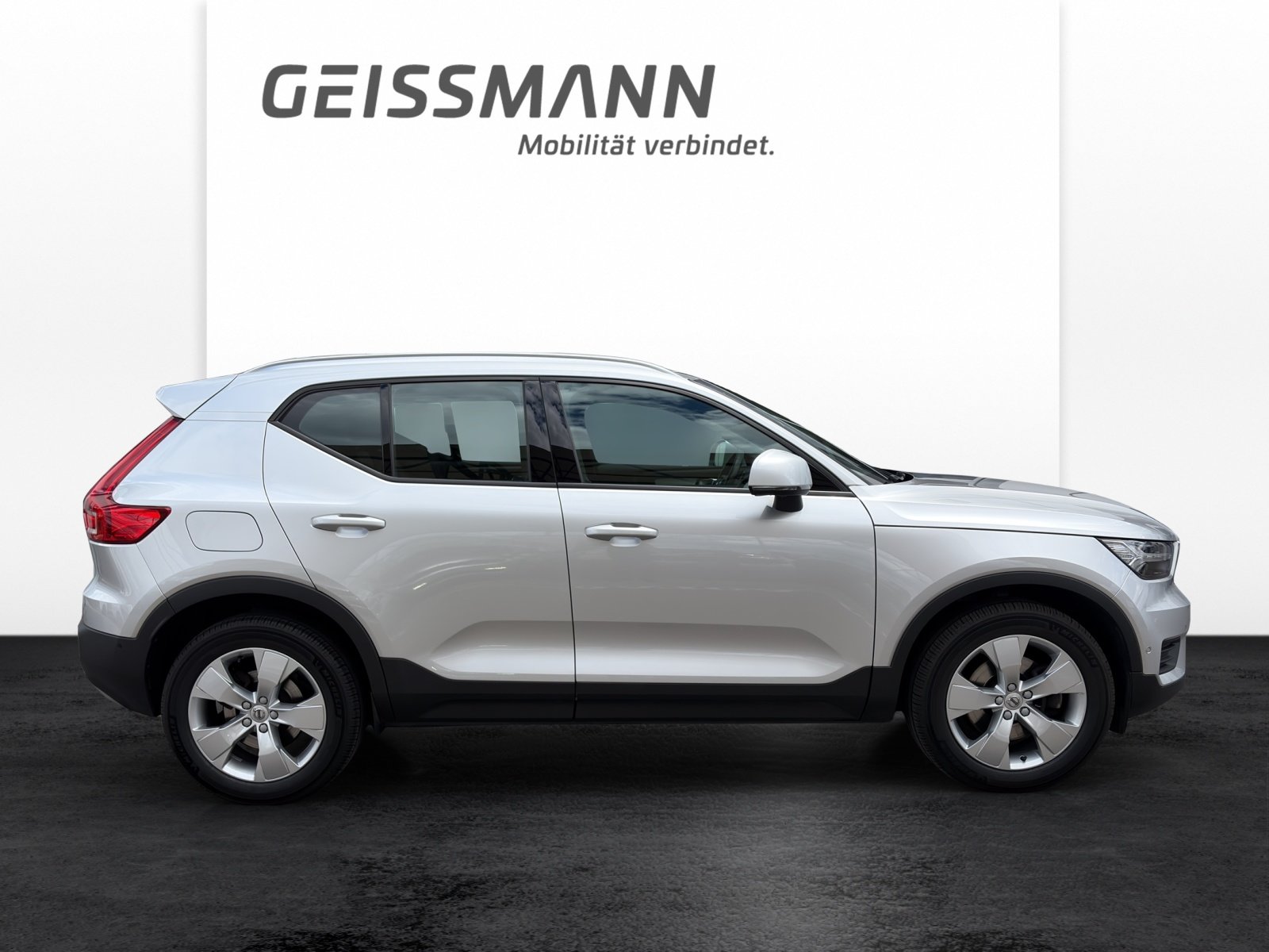 VOLVO XC40 2.0 D4 Momentum AWD, Diesel, Occasion / Gebraucht, Automatik - 4