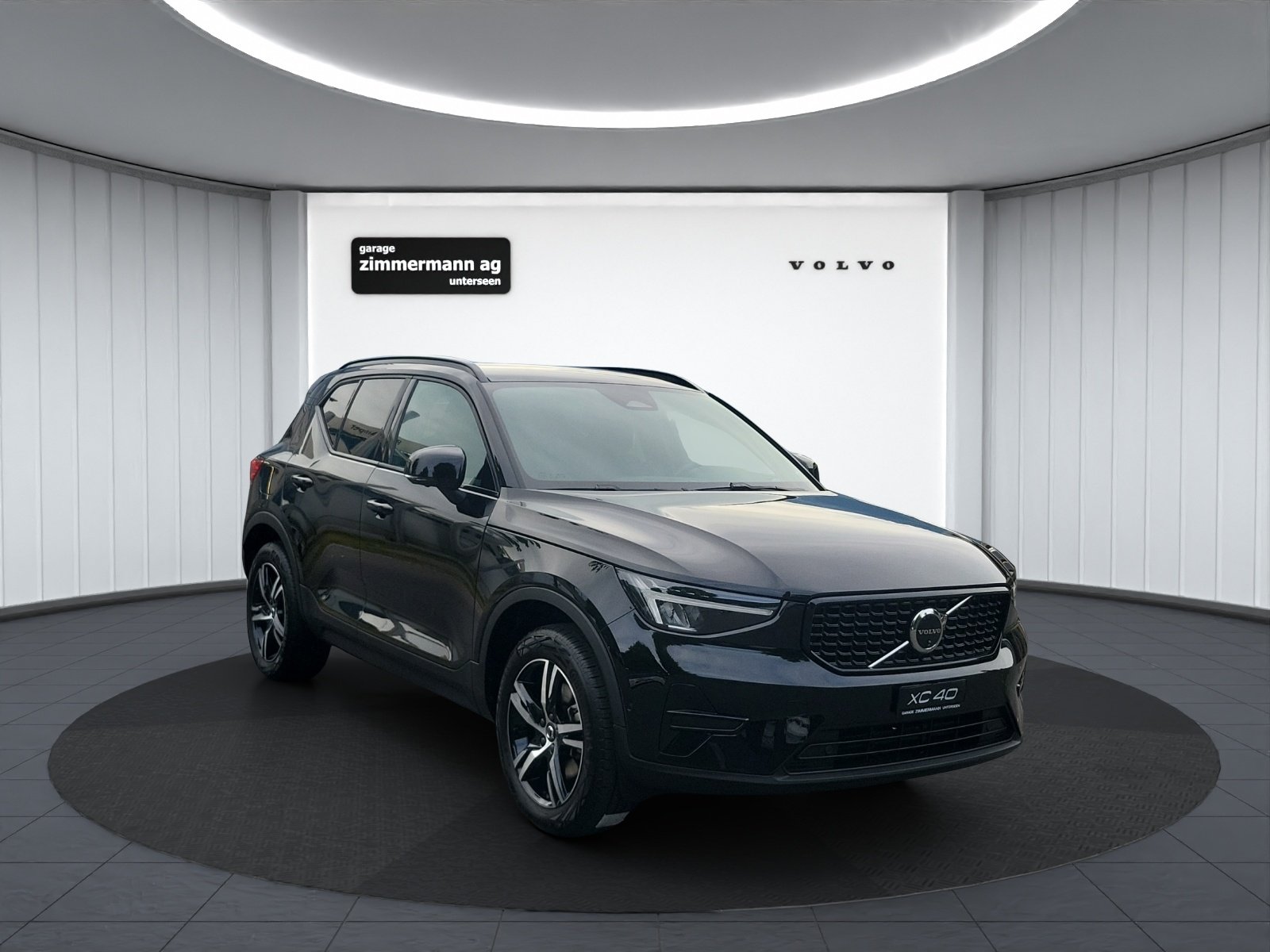 VOLVO XC40 2.0 B3 MH Plus Dark, Mild-Hybrid Petrol/Electric, Second hand / Used, Automatic - 3