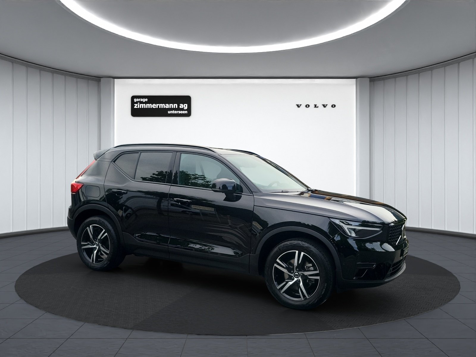 VOLVO XC40 2.0 B3 MH Plus Dark, Mild-Hybrid Petrol/Electric, Second hand / Used, Automatic - 4