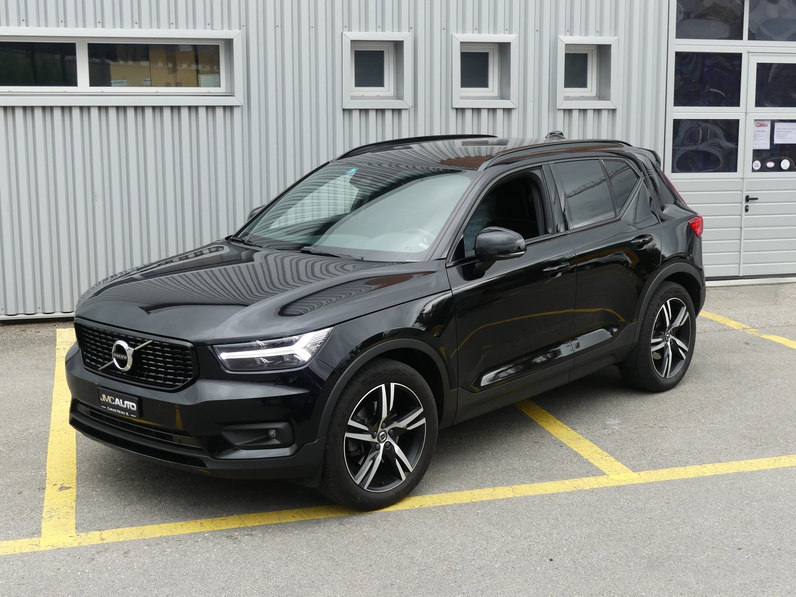 VOLVO XC40 D4 AWD R-Design, Diesel, Occasioni / Usate, Automatico - 4