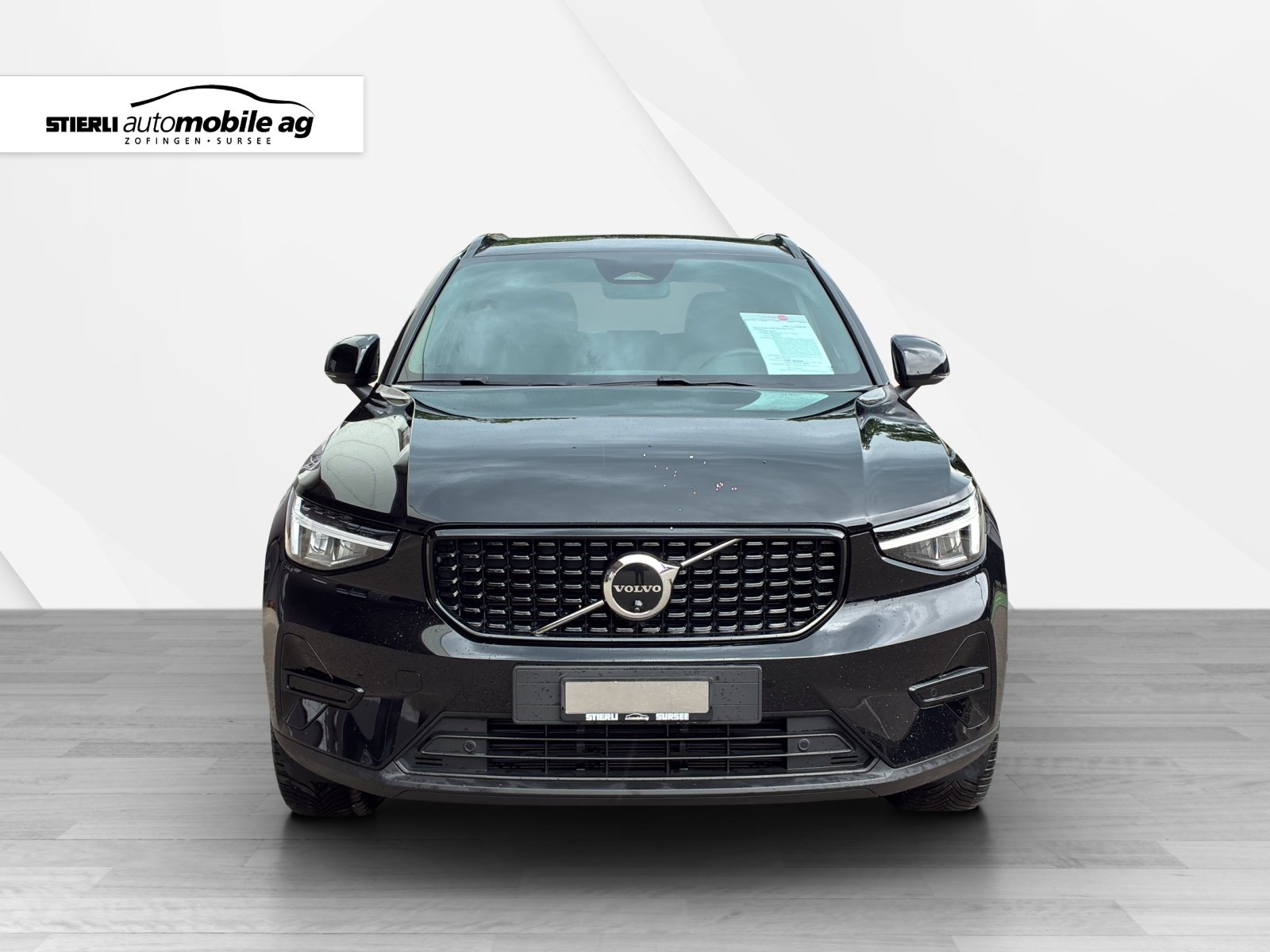 VOLVO XC40 2.0 B3 MH Plus Dark, Mild-Hybrid Benzin/Elektro, Occasion / Gebraucht, Automatik - 2