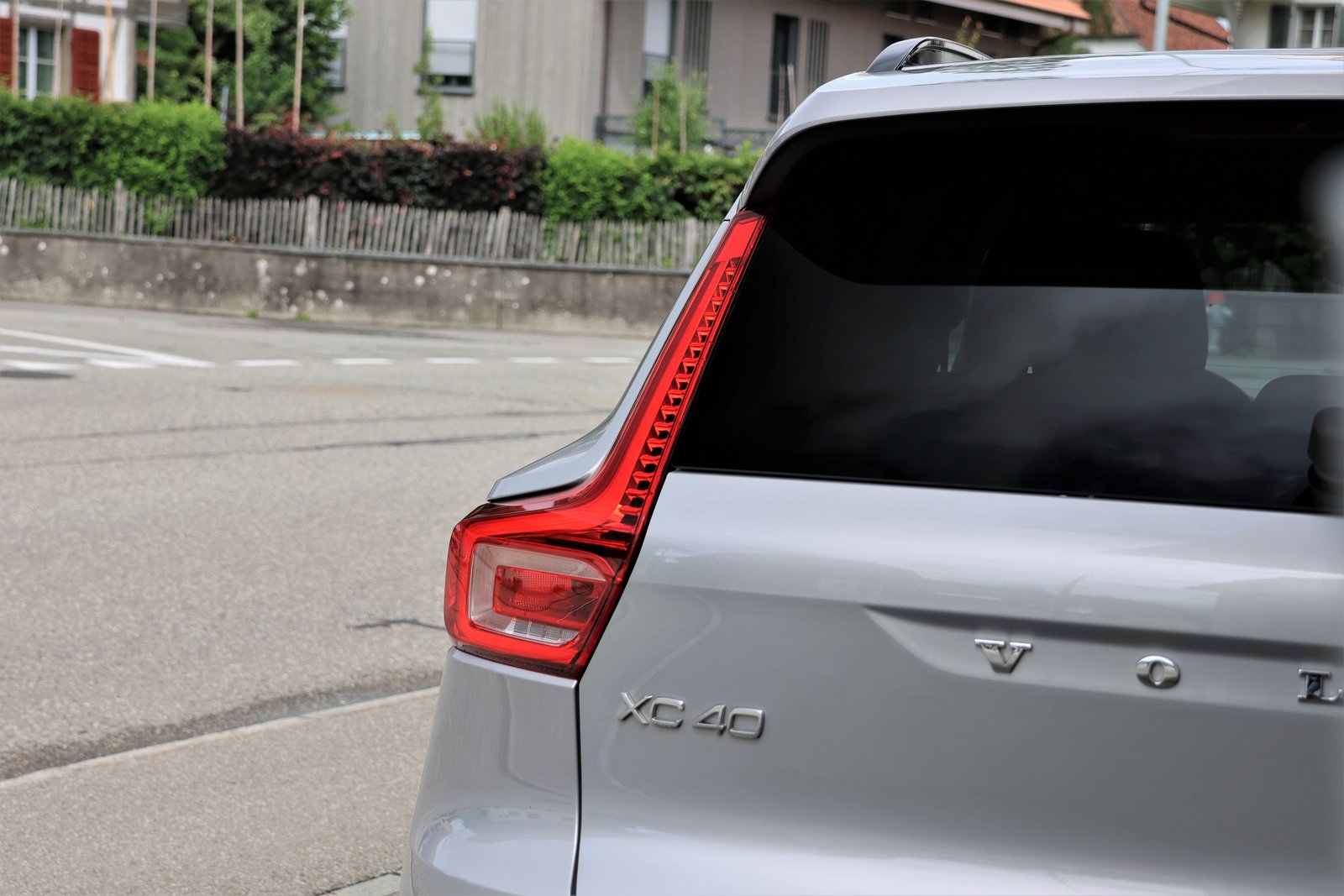 VOLVO XC40 B3 Benzin Mild Hybrid Plus Dark DCT, Hybride Léger Essence/Électricité, Occasion / Utilisé, Automatique - 6
