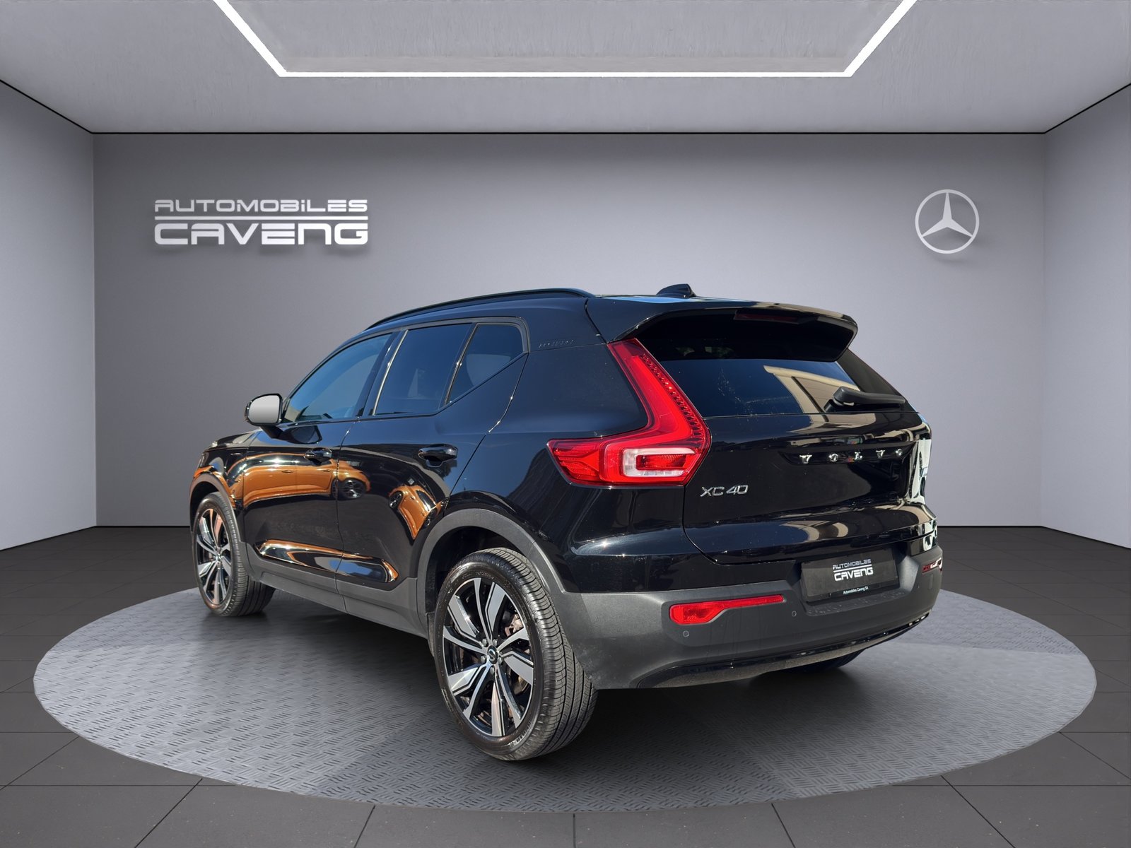 VOLVO XC40 T4 TwE R-Design DCT, Hybride Rechargeable Essence/Électricité, Occasion / Utilisé, Automatique - 4