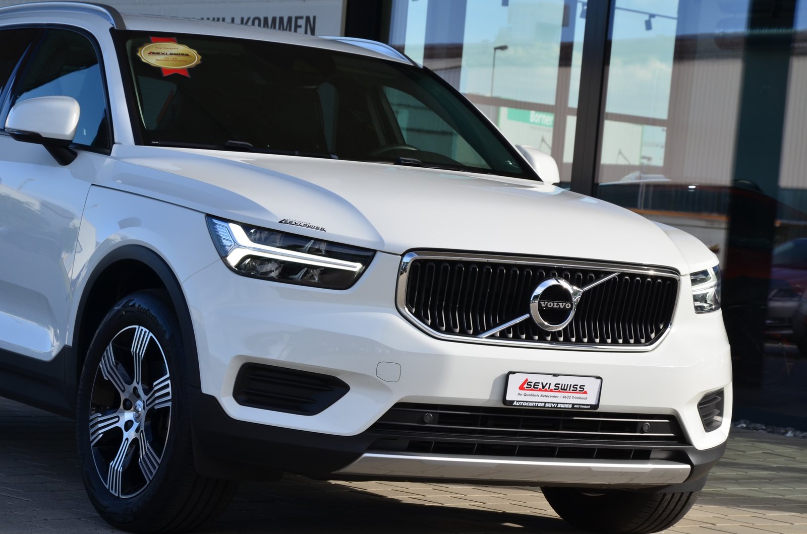 VOLVO XC40 T3 Momentum Geartronic*Ab MFK,1 Jahr oder 20'000k, Benzina, Occasioni / Usate, Automatico - 3