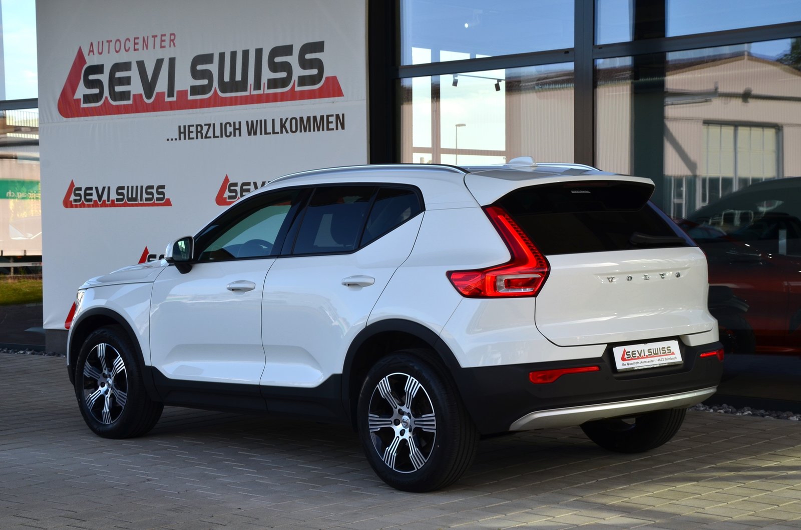 VOLVO XC40 T3 Momentum Geartronic*Ab MFK,1 Jahr oder 20'000k, Benzina, Occasioni / Usate, Automatico - 6