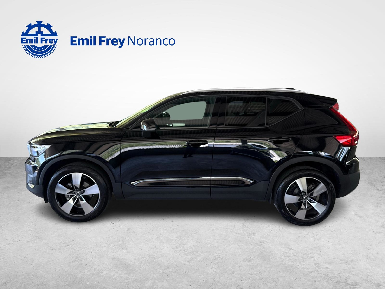 VOLVO XC40 1.5 T2 Momentum + Ruote invernali incluse, Benzina, Occasioni / Usate, Manuale - 2