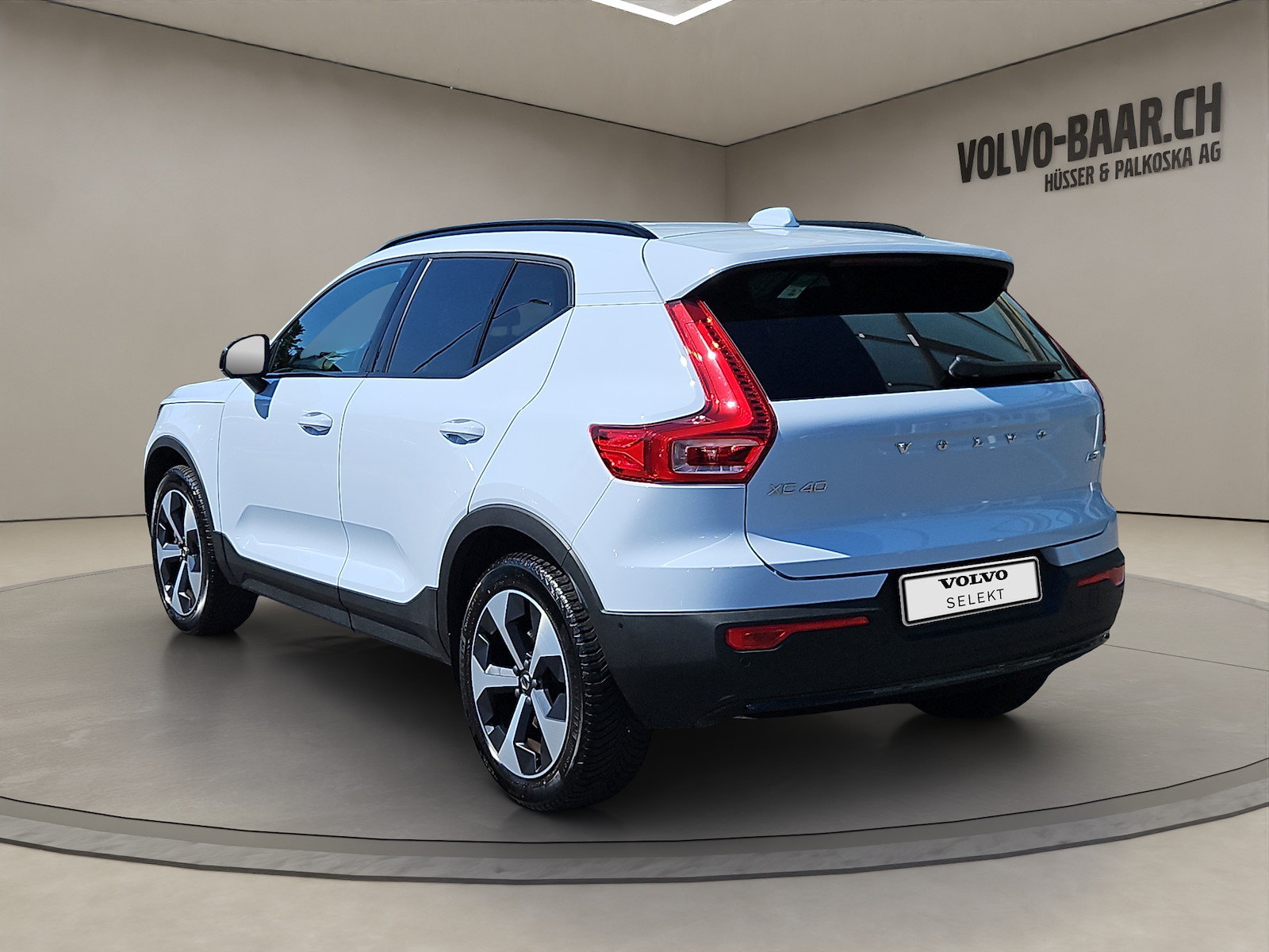 VOLVO XC40 2.0 B3 MH Plus Dark, Mild-Hybrid Petrol/Electric, Second hand / Used, Automatic - 3