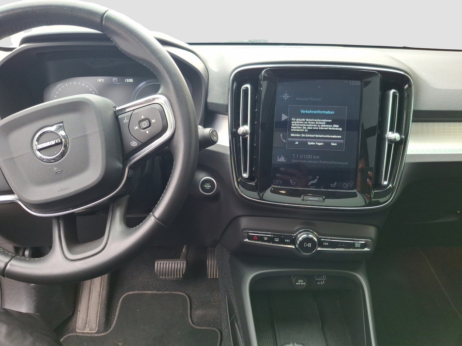 VOLVO XC40 T5 TwE R-Design DCT, Plug-in-Hybrid Petrol/Electric, Second hand / Used, Automatic - 6