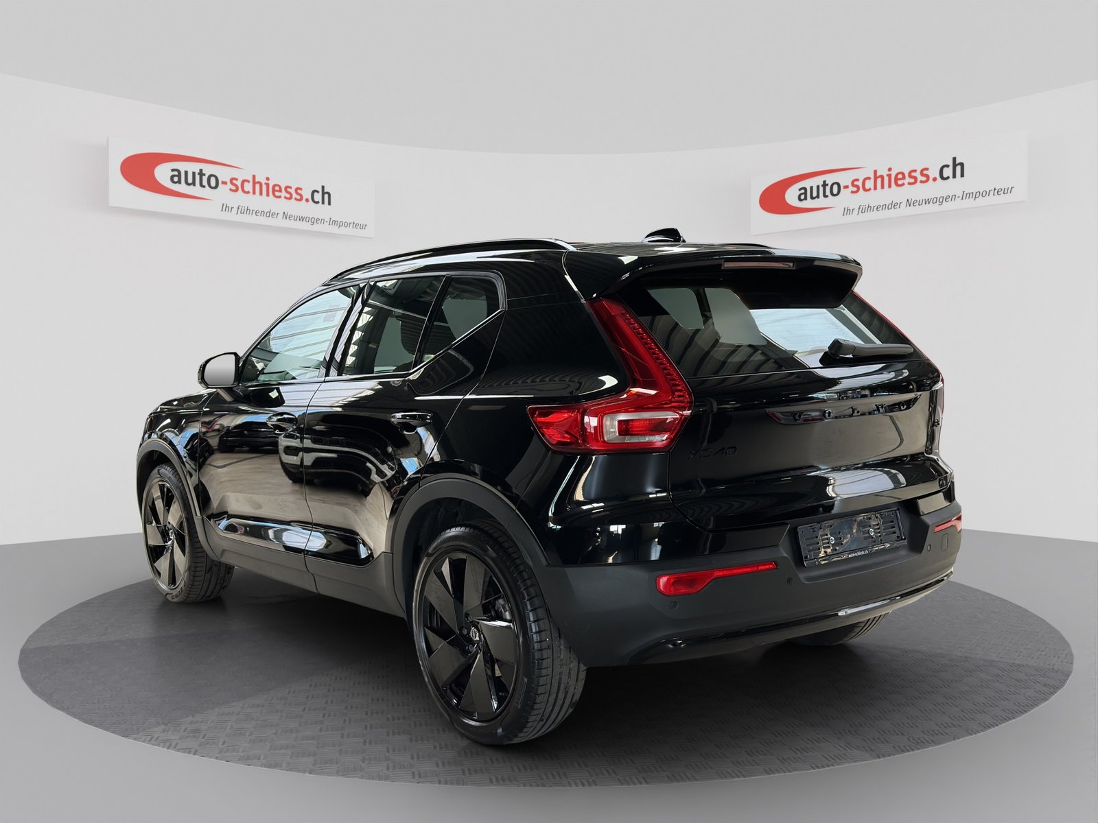 VOLVO XC40 B3 Benzin Mild Hybrid Plus Black Edition, Hybride Léger Essence/Électricité, Occasion / Utilisé, Automatique - 3