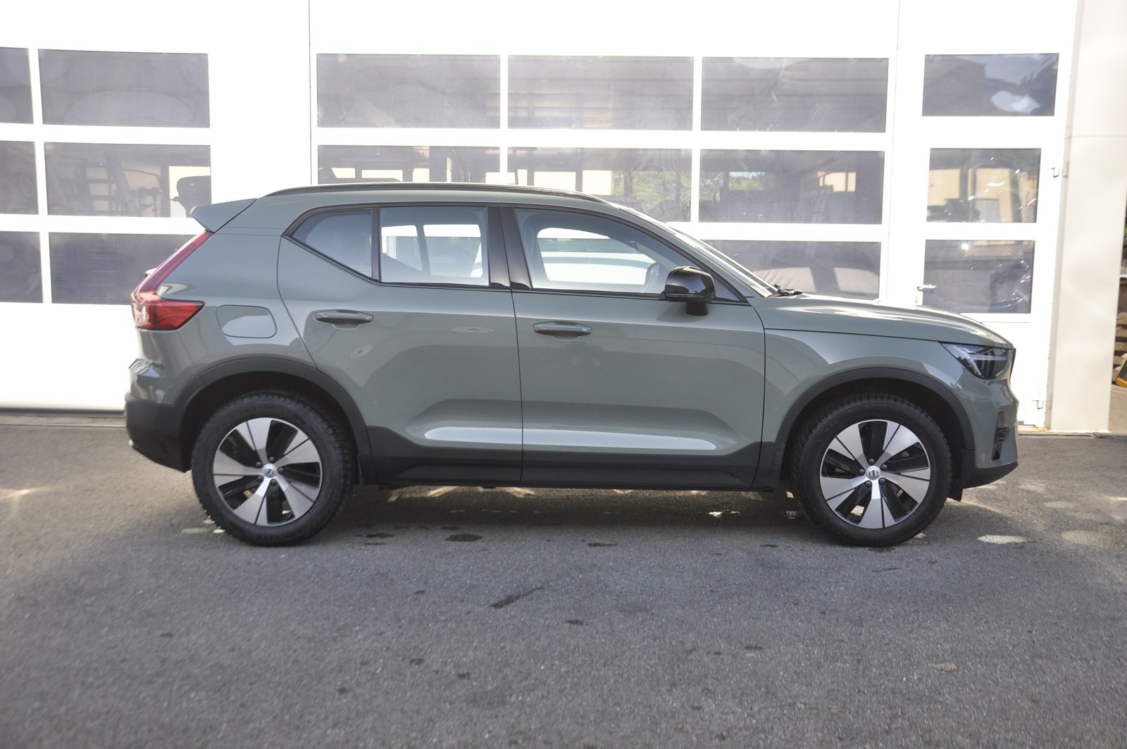 VOLVO XC40 B3 Benzin Mild Hybrid Plus Dark DCT, Hybride Léger Essence/Électricité, Occasion / Utilisé, Automatique - 2