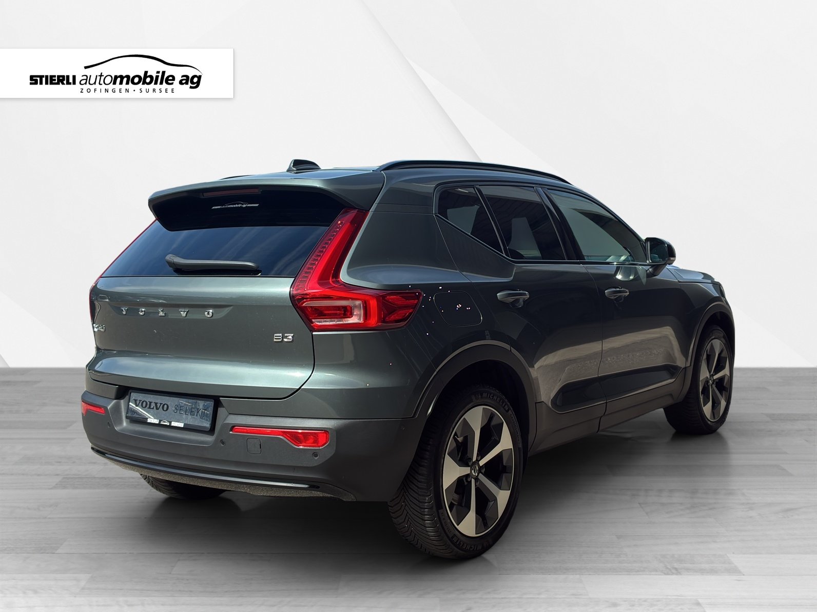 VOLVO XC40 2.0 B3 MH Plus Dark, Hybride Léger Essence/Électricité, Occasion / Utilisé, Automatique - 5
