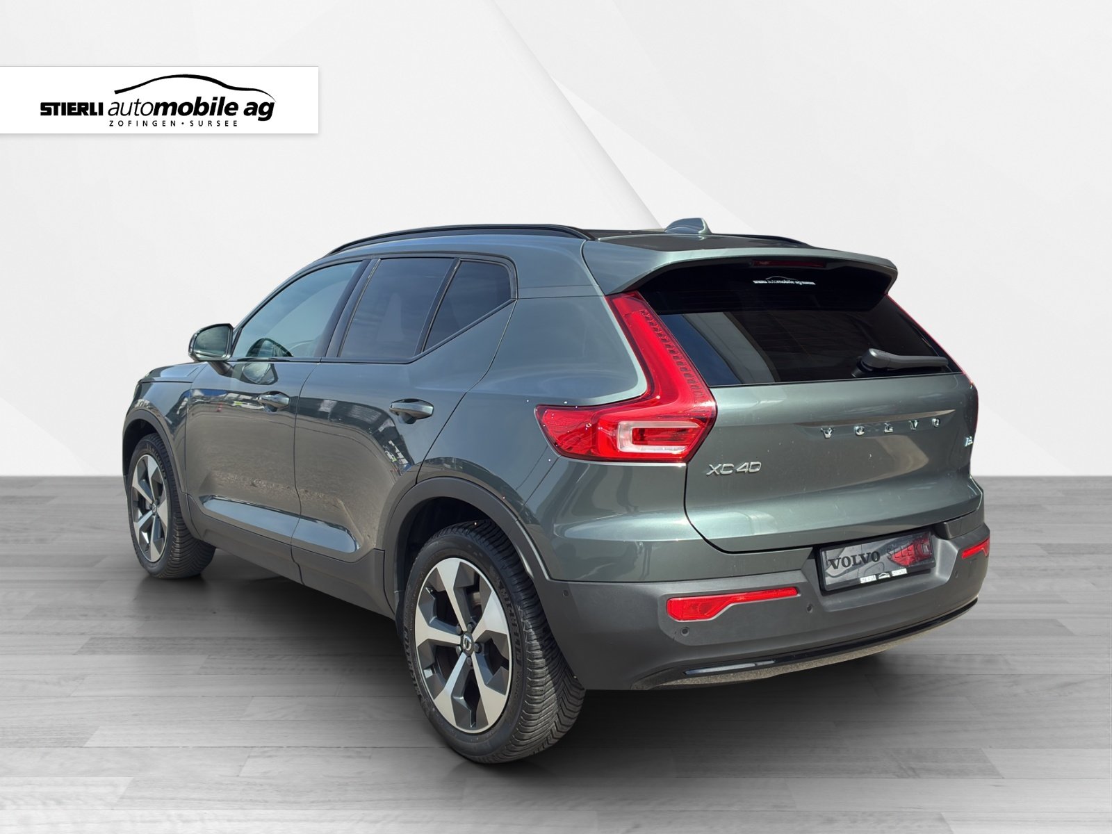 VOLVO XC40 2.0 B3 MH Plus Dark, Hybride Léger Essence/Électricité, Occasion / Utilisé, Automatique - 7