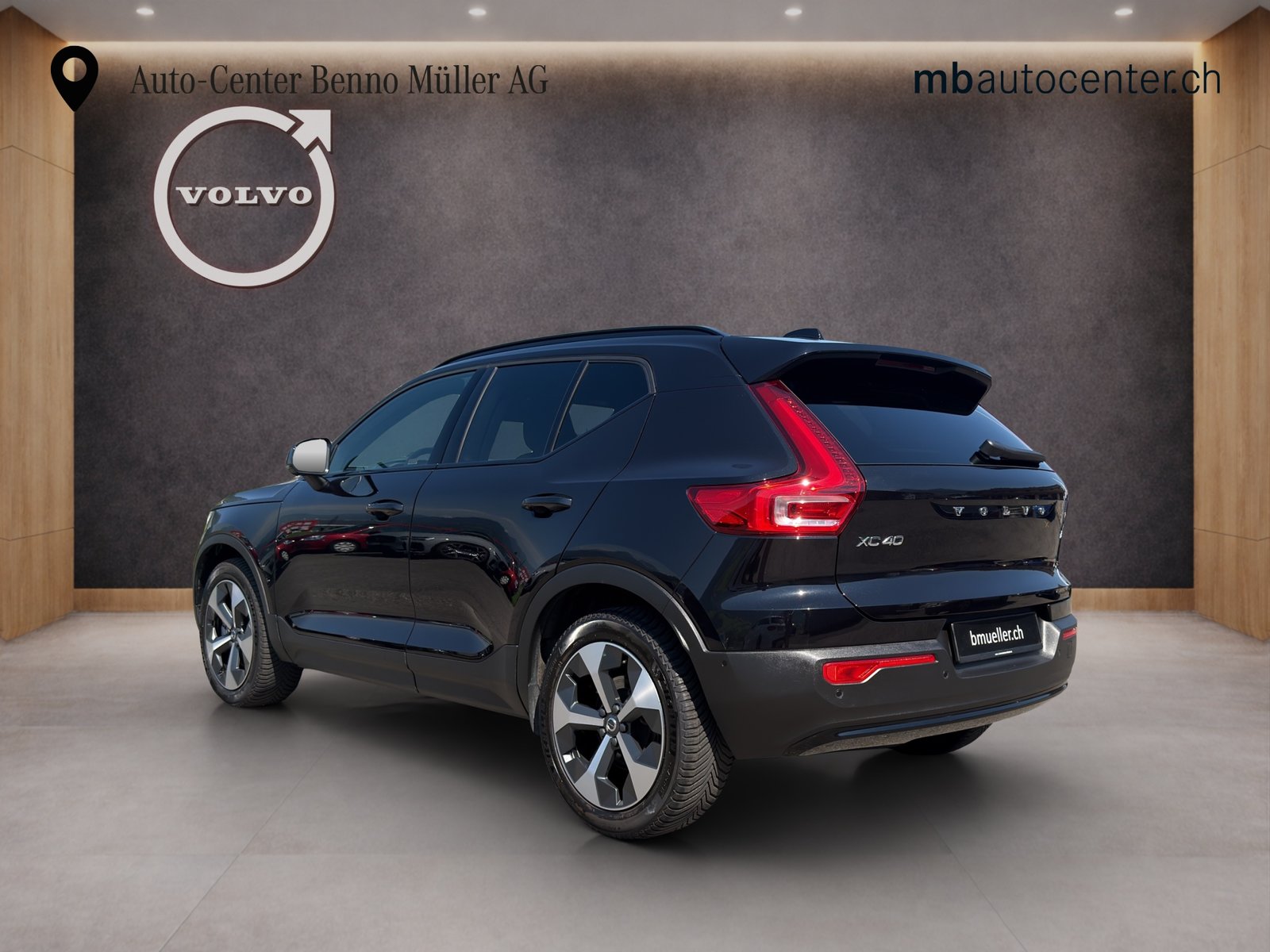 VOLVO XC40 2.0 B4 MH Plus Dark, Mild-Hybrid Petrol/Electric, Second hand / Used, Automatic - 3