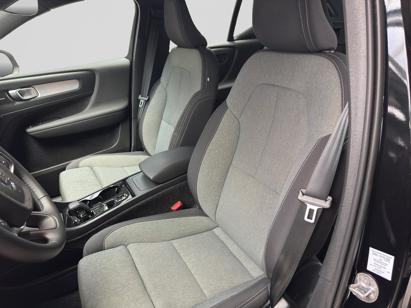 VOLVO XC40 B3 Benzin Mild Hybrid Plus Black Edition, Mild-Hybrid Benzin/Elektro, Occasion / Gebraucht, Automatik - 6