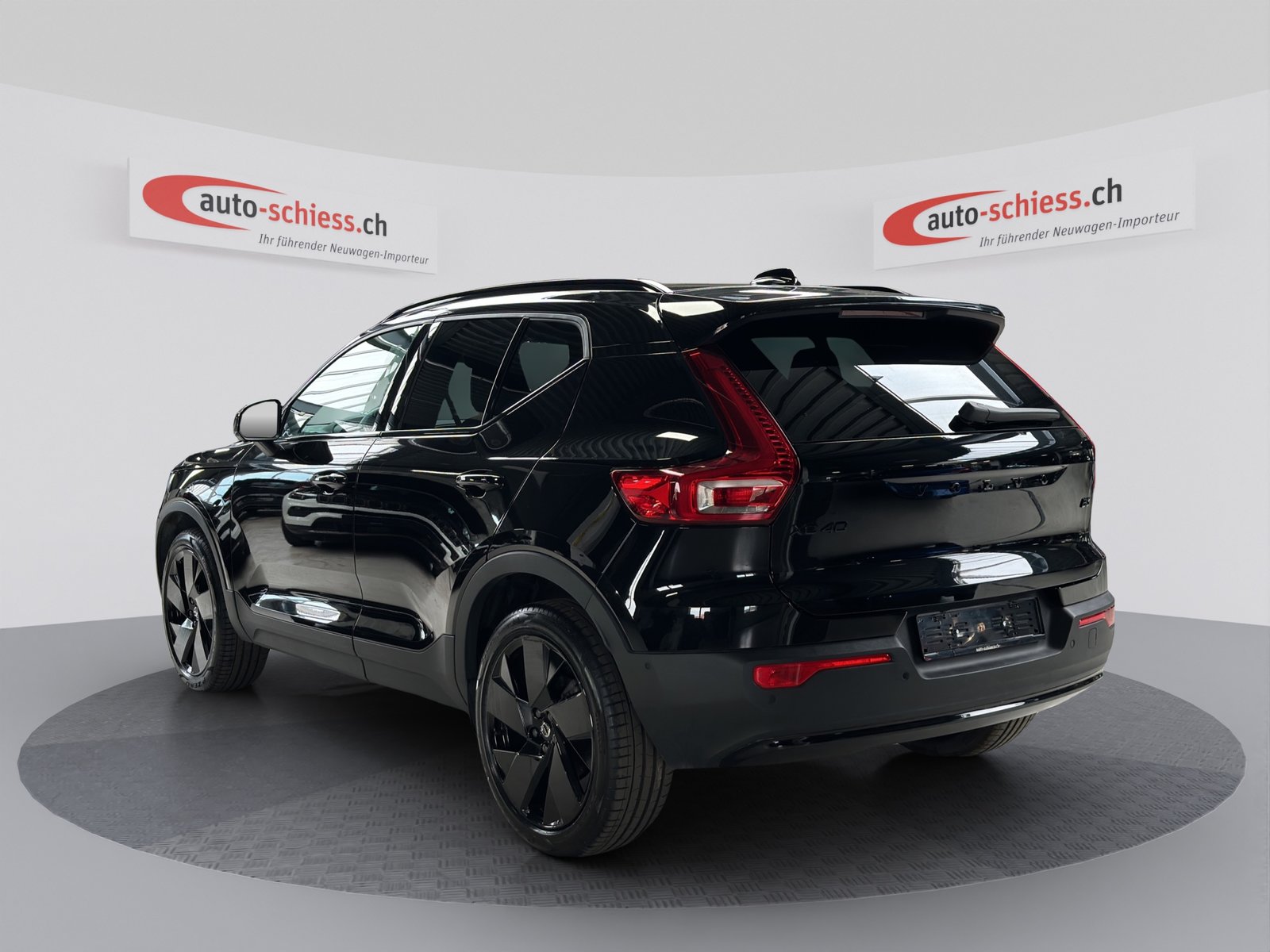 VOLVO XC40 B3 Benzin Mild Hybrid Plus Black Edition, Mild-Hybrid Benzin/Elektro, Occasion / Gebraucht, Automatik - 3