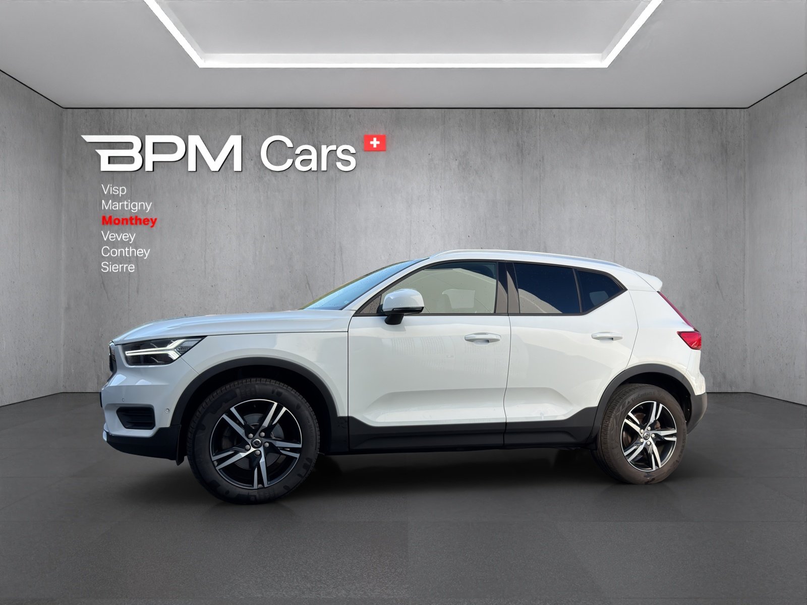 VOLVO XC40 D4 AWD Momentum Geartronic, Diesel, Occasion / Gebraucht, Automatik - 7