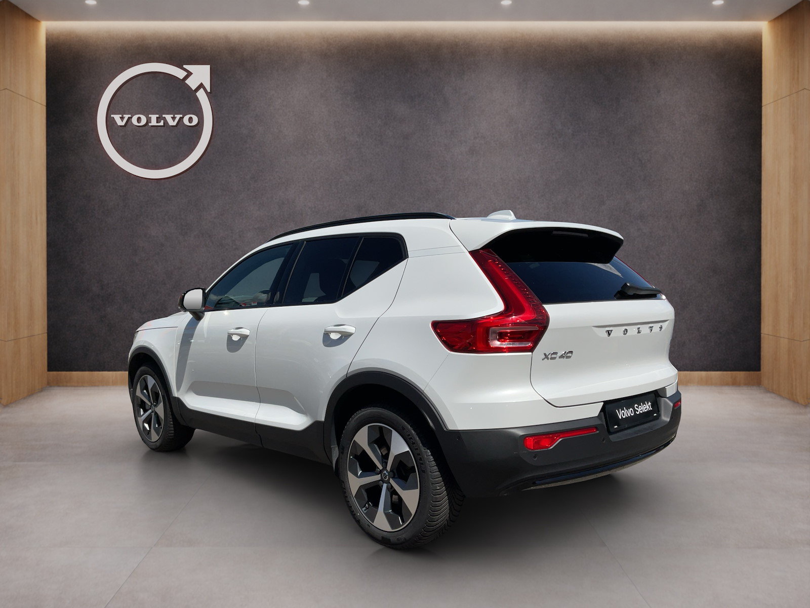 VOLVO XC40 2.0 B3 MH Plus Dark, Mild-Hybrid Petrol/Electric, Second hand / Used, Automatic - 3