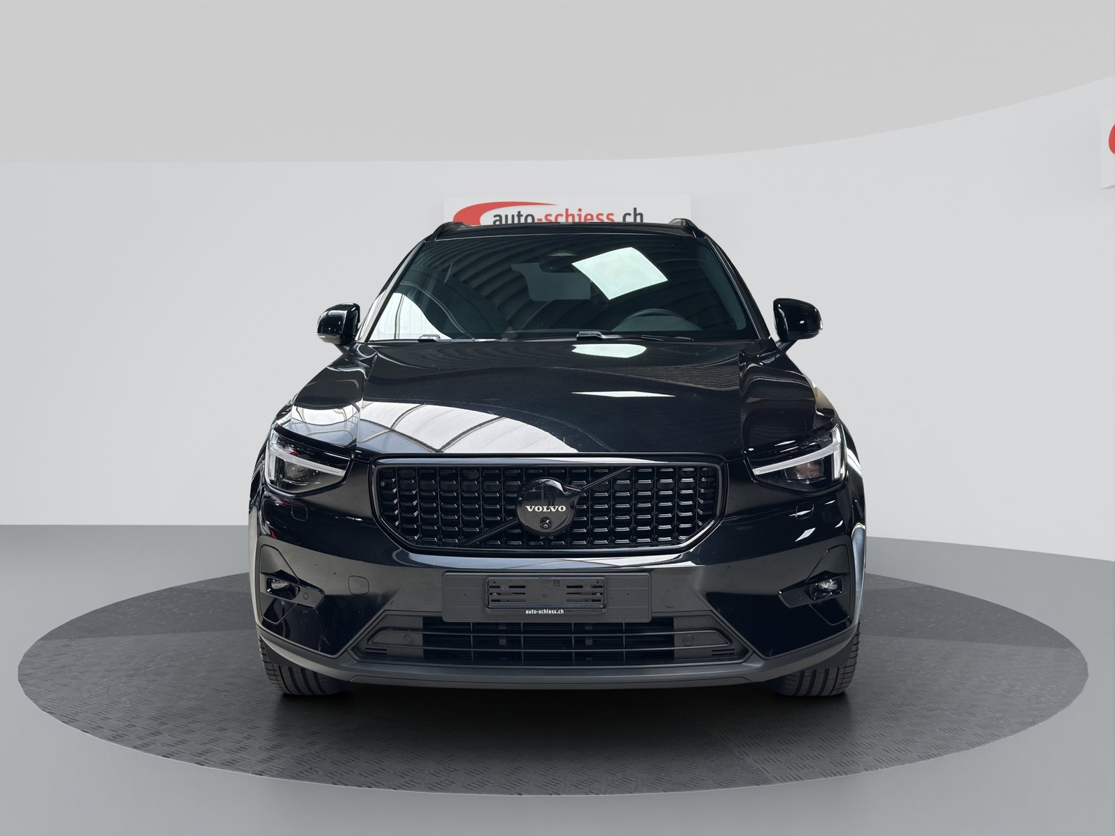VOLVO XC40 B3 Benzin Mild Hybrid Plus Black Edition, Mild-Hybrid Petrol/Electric, Second hand / Used, Automatic - 2