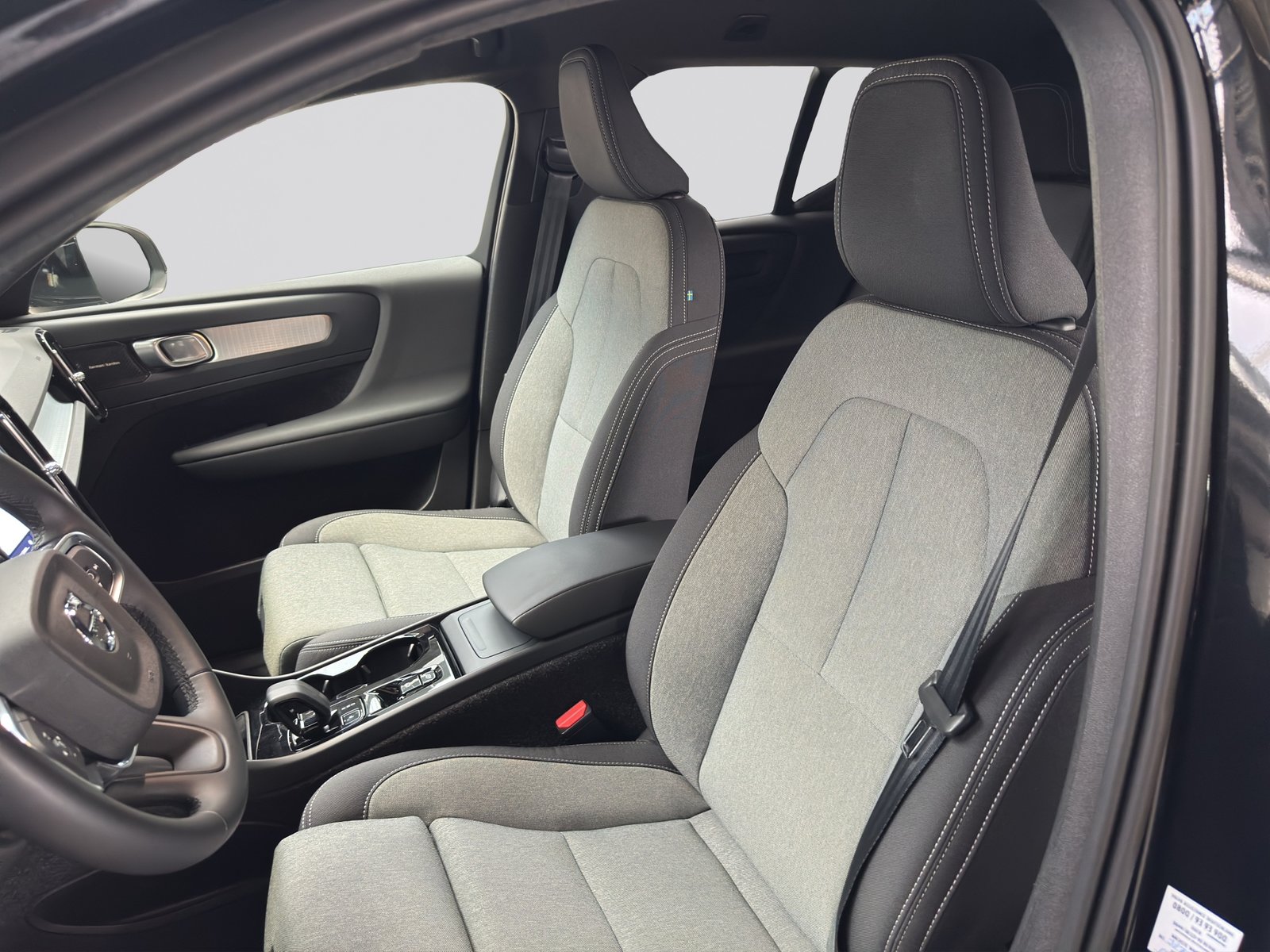 VOLVO XC40 B3 Benzin Mild Hybrid Plus Black Edition, Mild-Hybrid Petrol/Electric, Second hand / Used, Automatic - 6