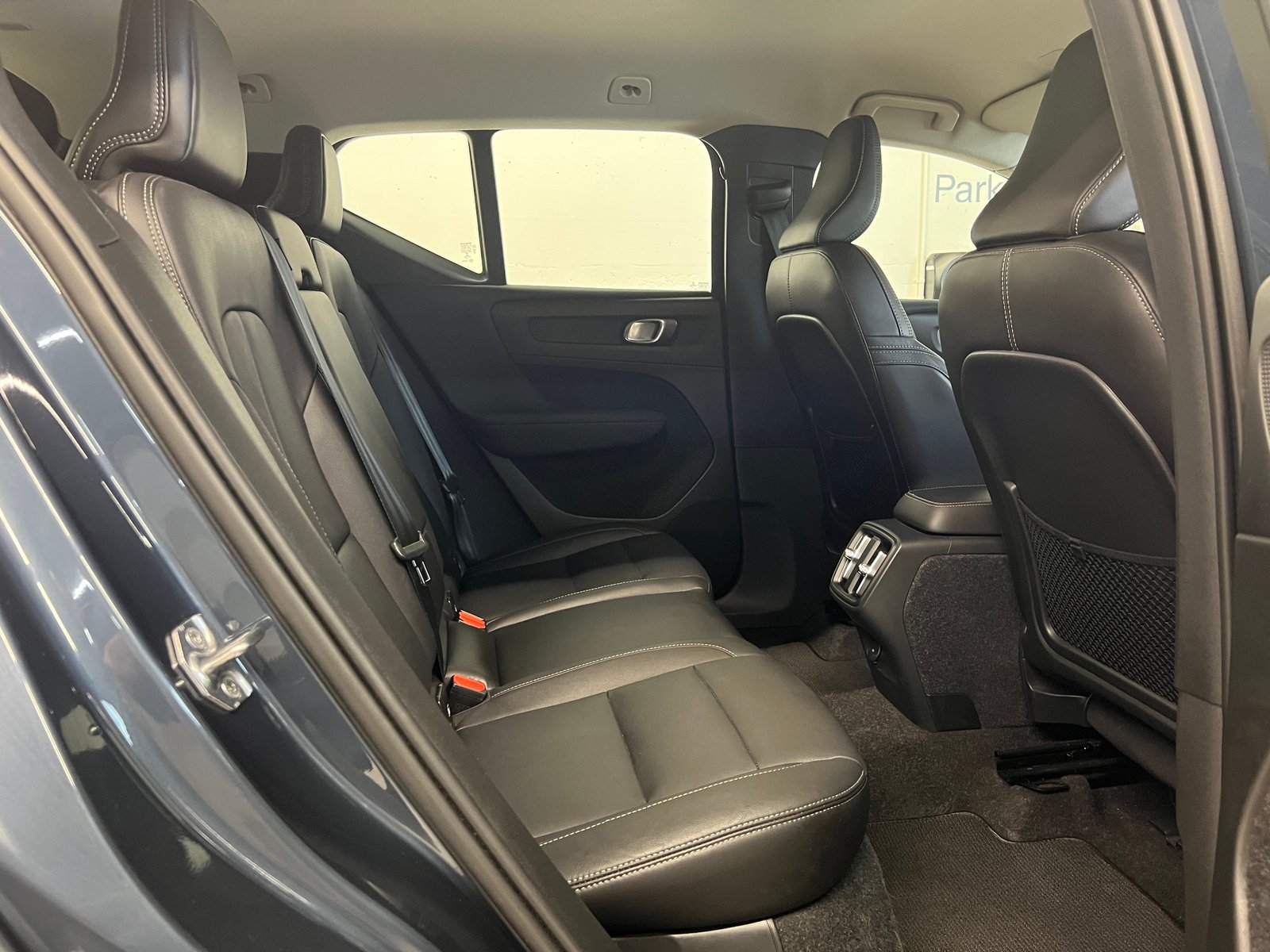 VOLVO XC40 2.0 B4 MH Inscription AWD, Mild-Hybrid Benzin/Elektro, Occasion / Gebraucht, Automatik - 7