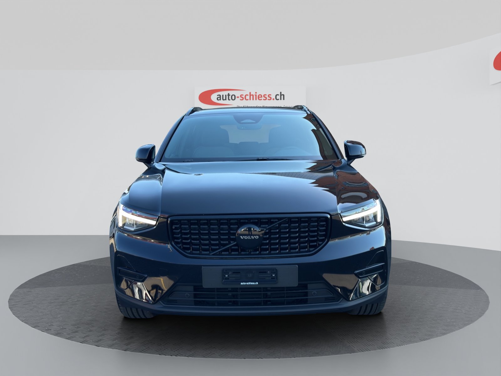 VOLVO XC40 B3 Benzin Mild Hybrid Plus Black Edition, Hybride Léger Essence/Électricité, Occasion / Utilisé, Automatique - 2