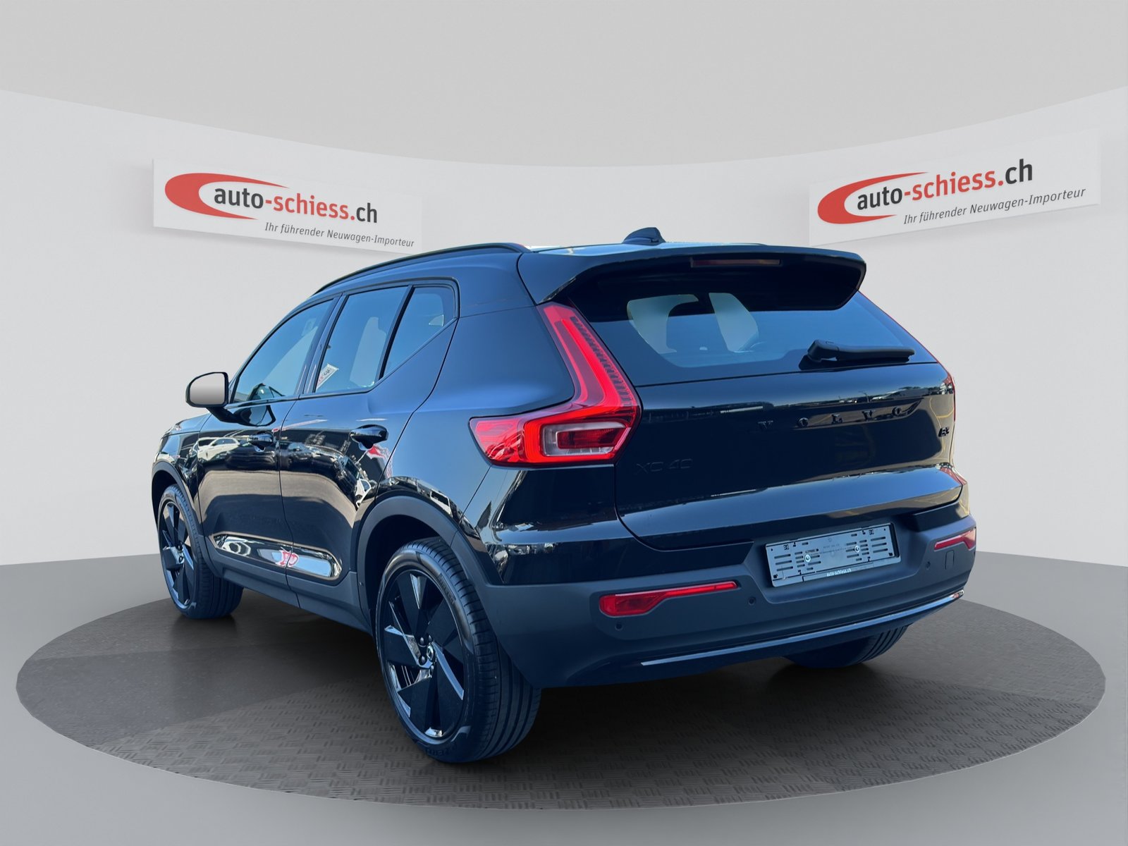VOLVO XC40 B3 Benzin Mild Hybrid Plus Black Edition, Hybride Léger Essence/Électricité, Occasion / Utilisé, Automatique - 3