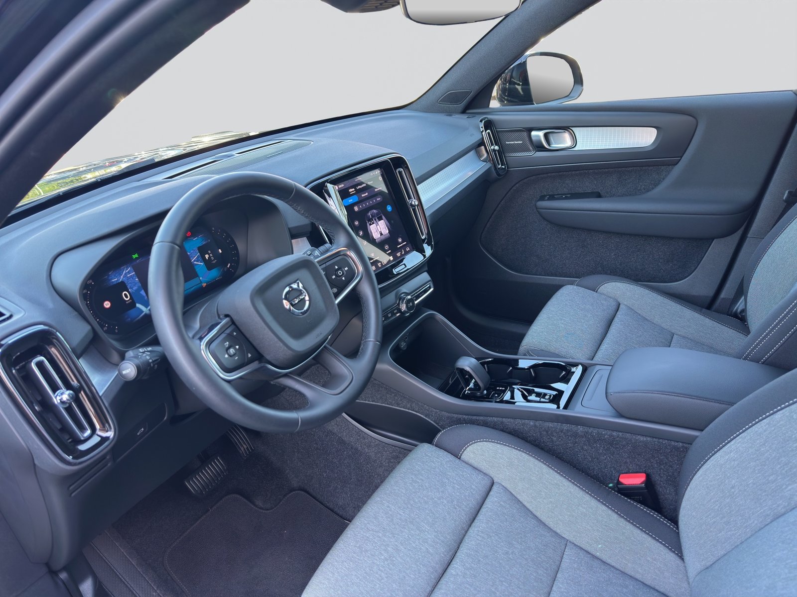 VOLVO XC40 B3 Benzin Mild Hybrid Plus Black Edition, Hybride Léger Essence/Électricité, Occasion / Utilisé, Automatique - 7