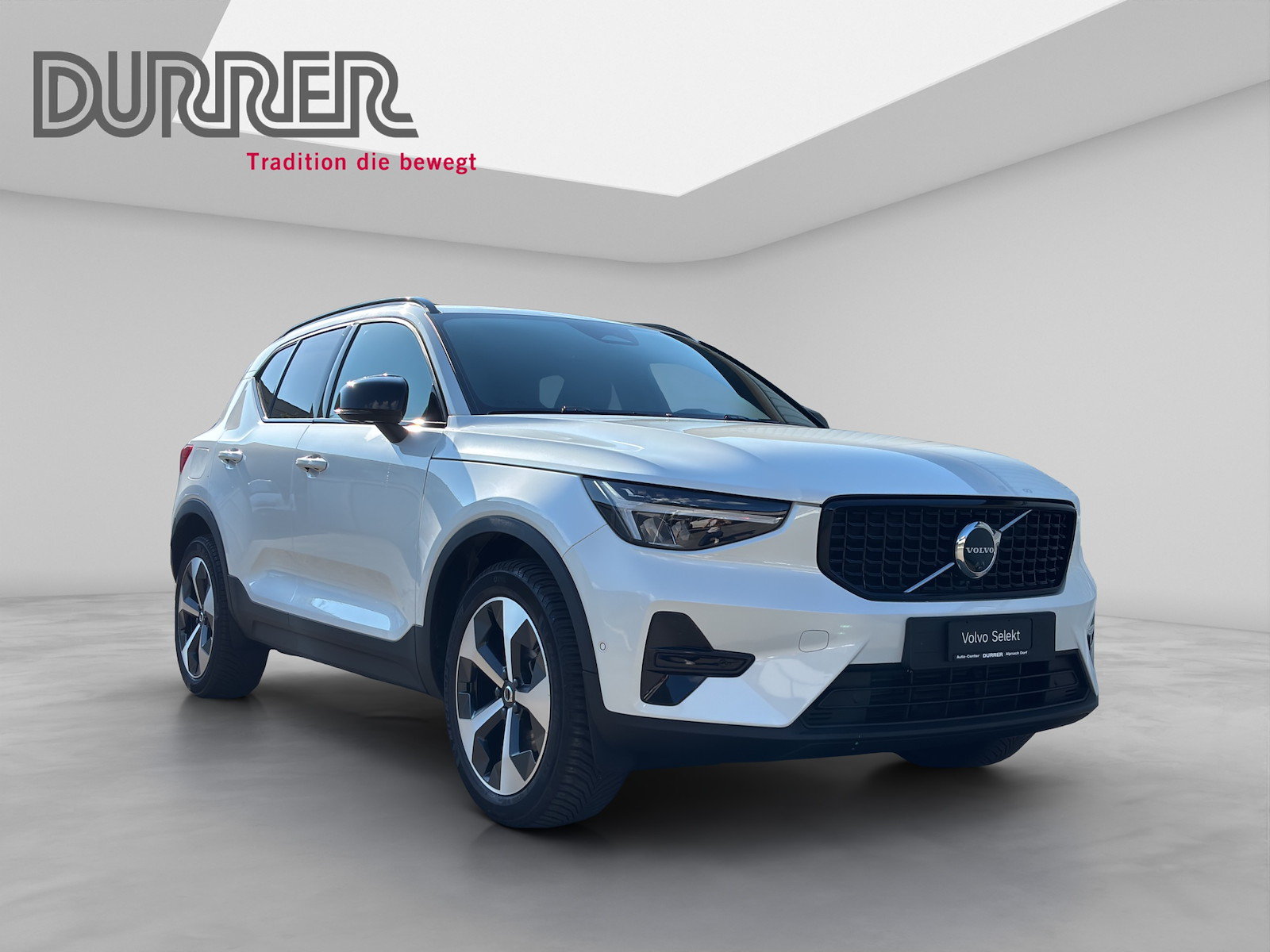 VOLVO XC40 2.0 B3 MH Plus Dark, Mild-Hybrid Petrol/Electric, Second hand / Used, Automatic - 6