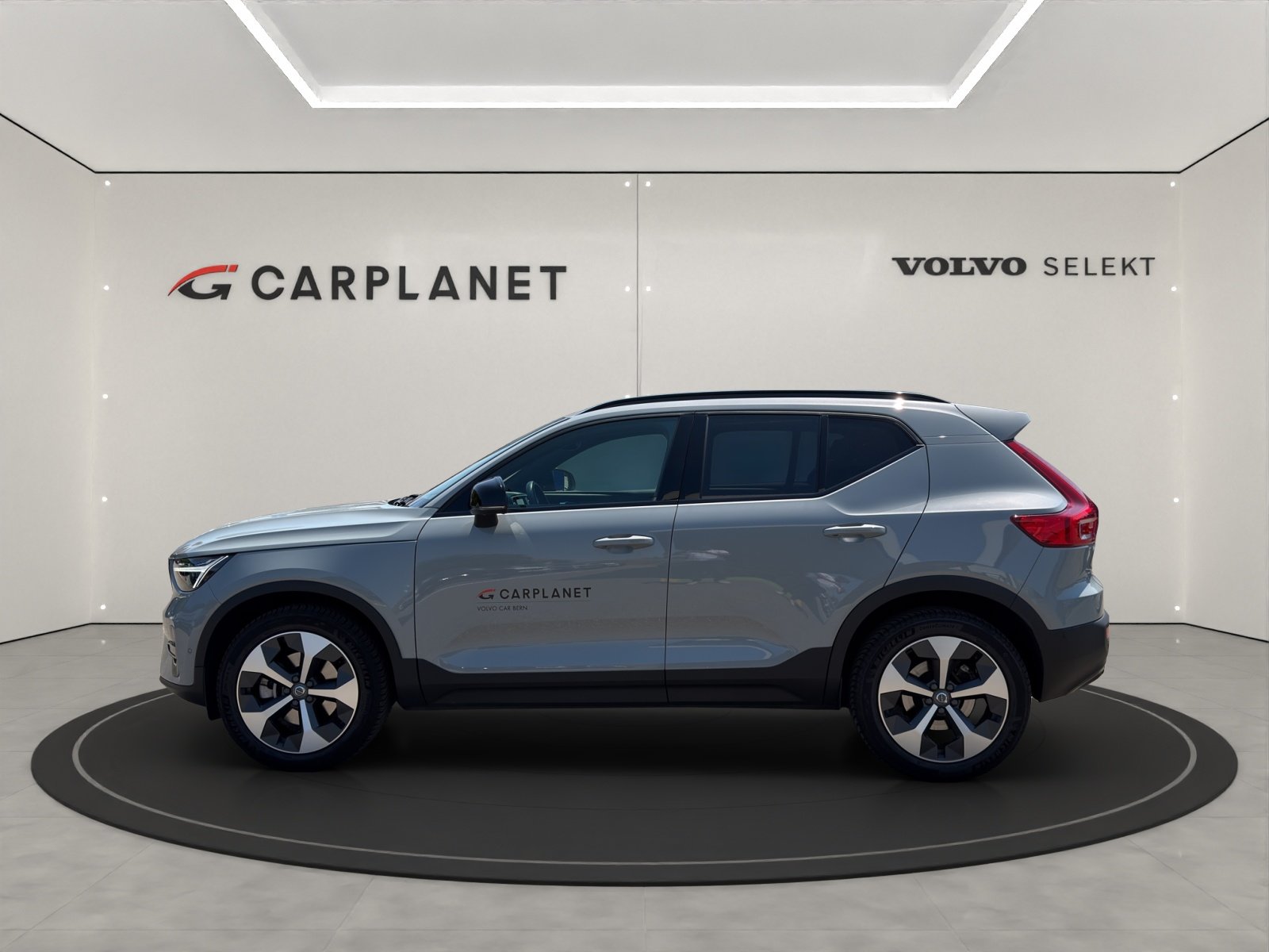 VOLVO XC40 2.0 B3 MH Plus Dark, Hybride Léger Essence/Électricité, Occasion / Utilisé, Automatique - 3