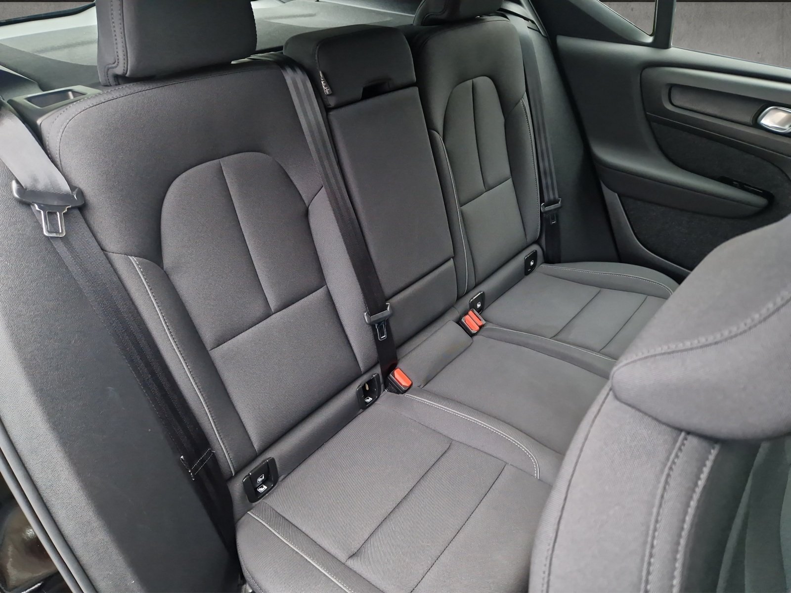 VOLVO XC40 P6 Core, Électrique, Occasion / Utilisé, Automatique - 5