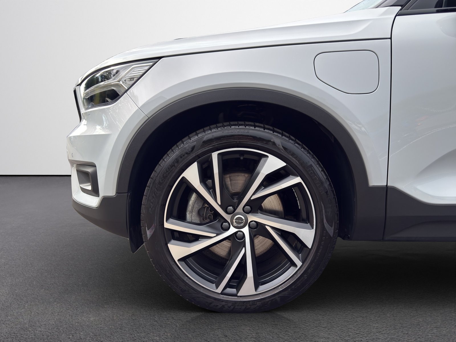 VOLVO XC40 1.5 T5 PiH R-Design, Plug-in-Hybrid Petrol/Electric, Second hand / Used, Automatic - 7