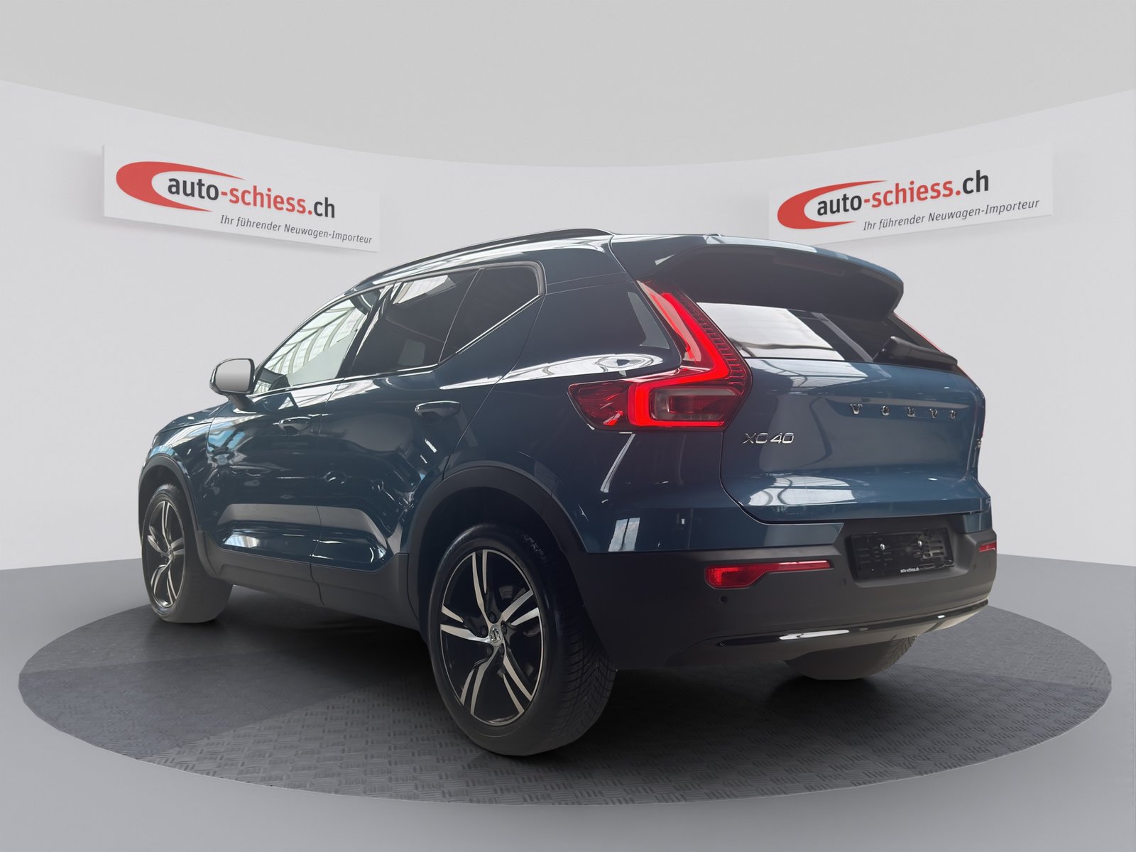 VOLVO XC40 B3 Benzin Mild Hybrid Plus Dark DCT, Hybride Léger Essence/Électricité, Occasion / Utilisé, Automatique - 3